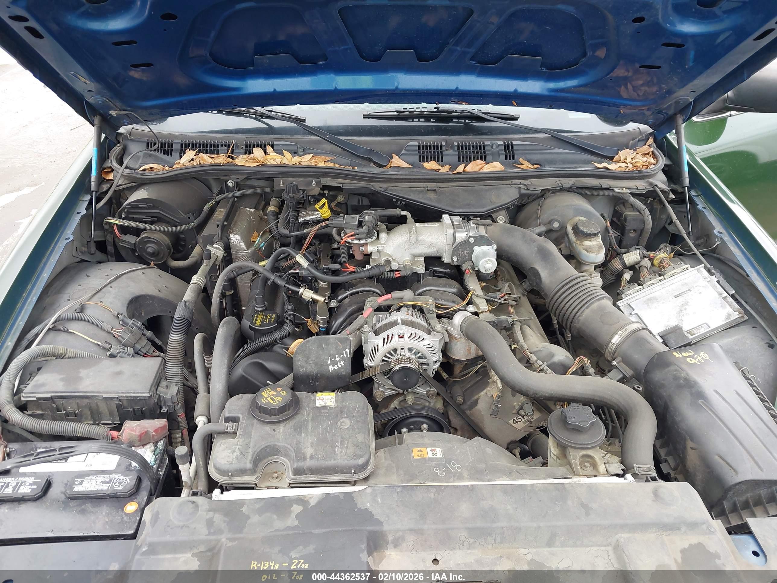 FORD CROWN image 10