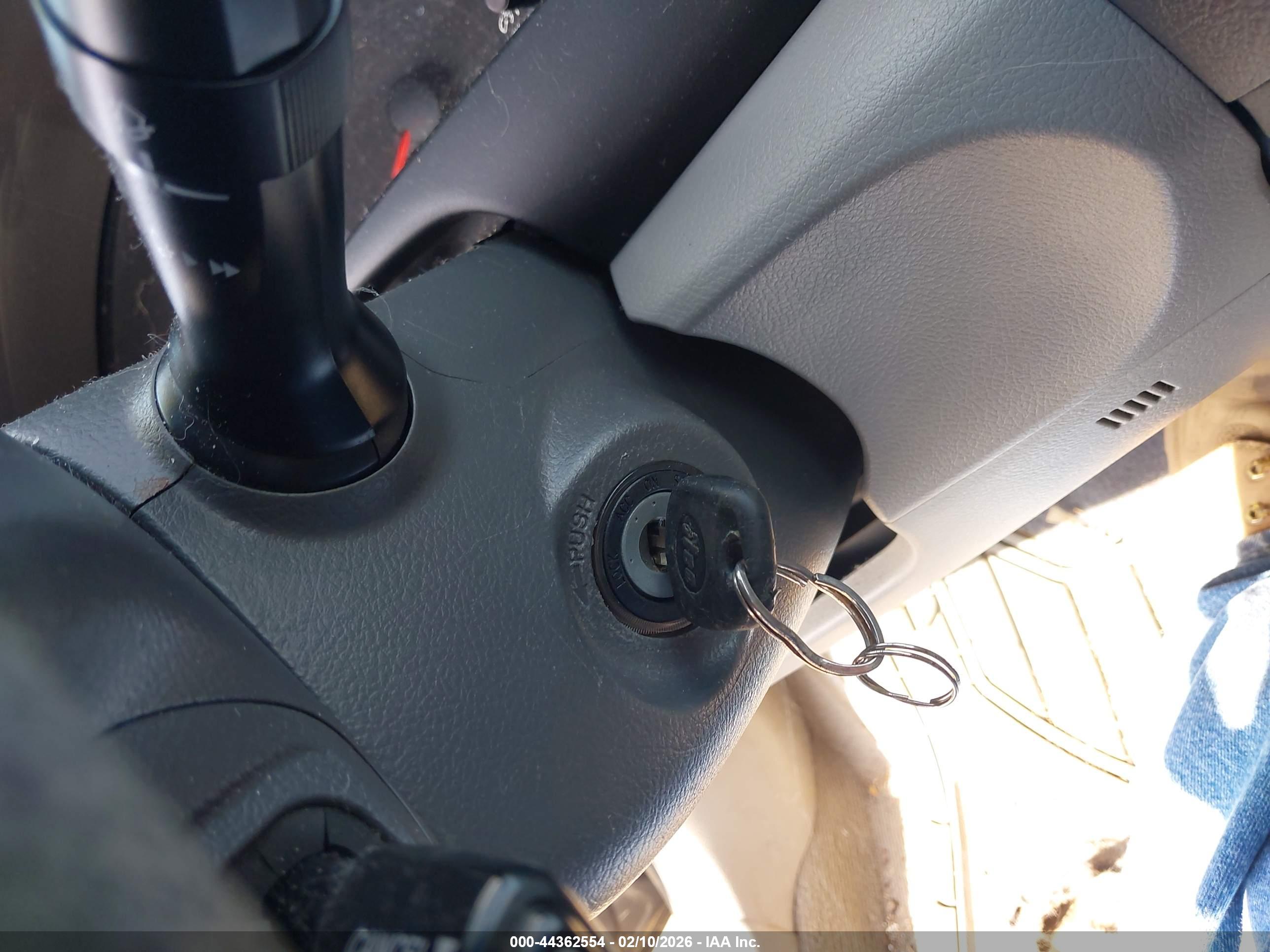TOYOTA CAMRY image 11