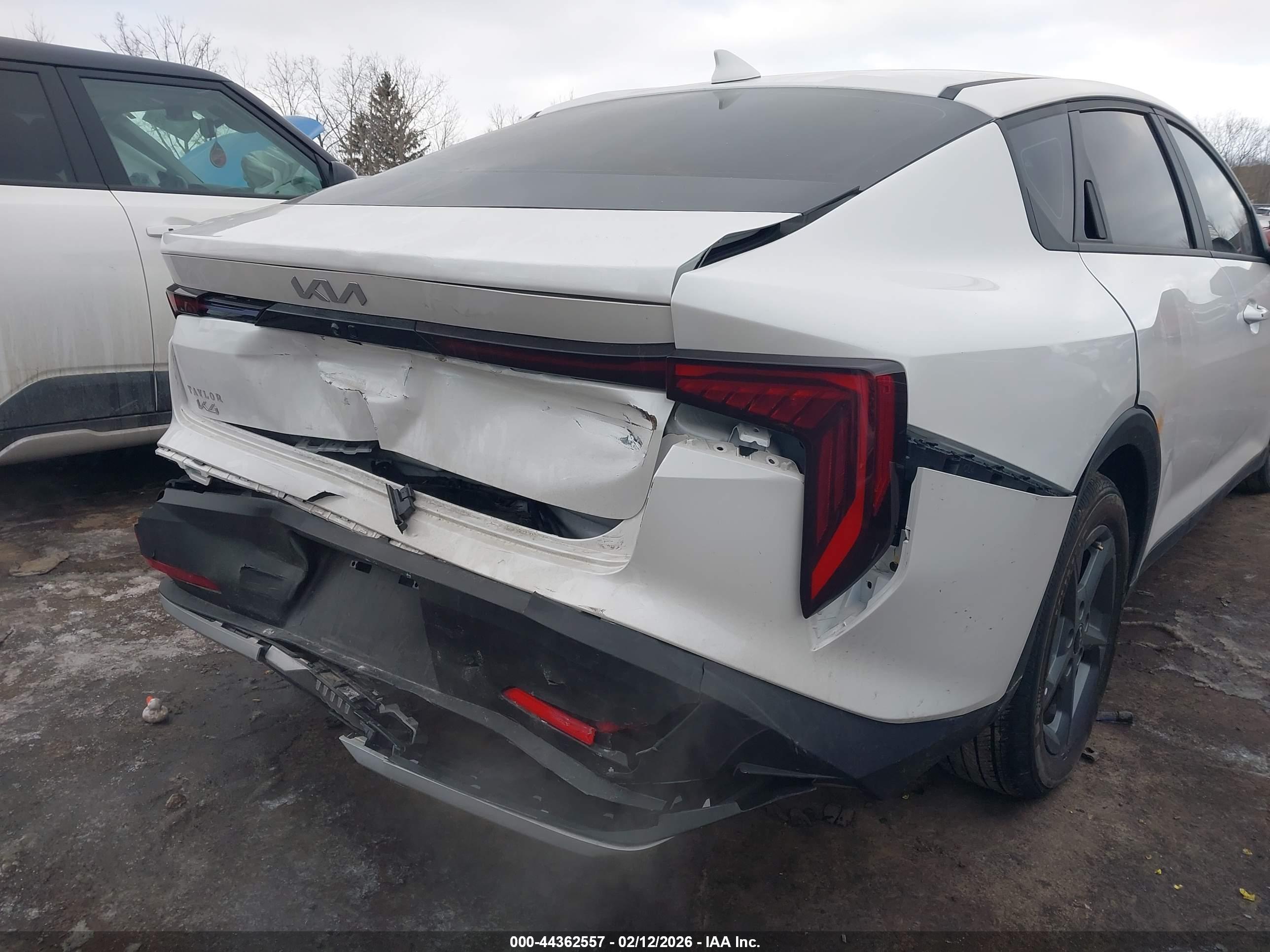 KIA K4 image 6