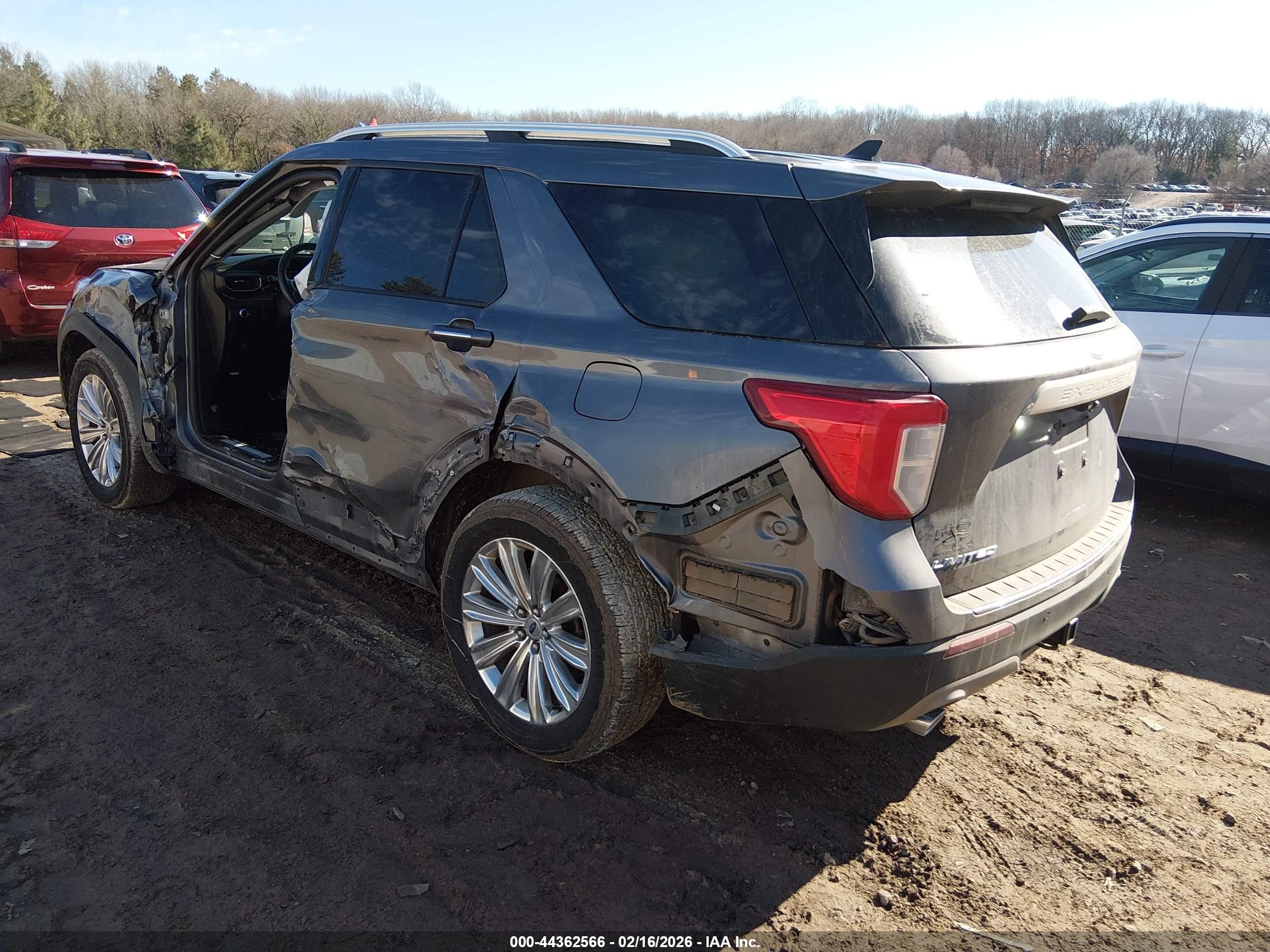 FORD EXPLORER image 3