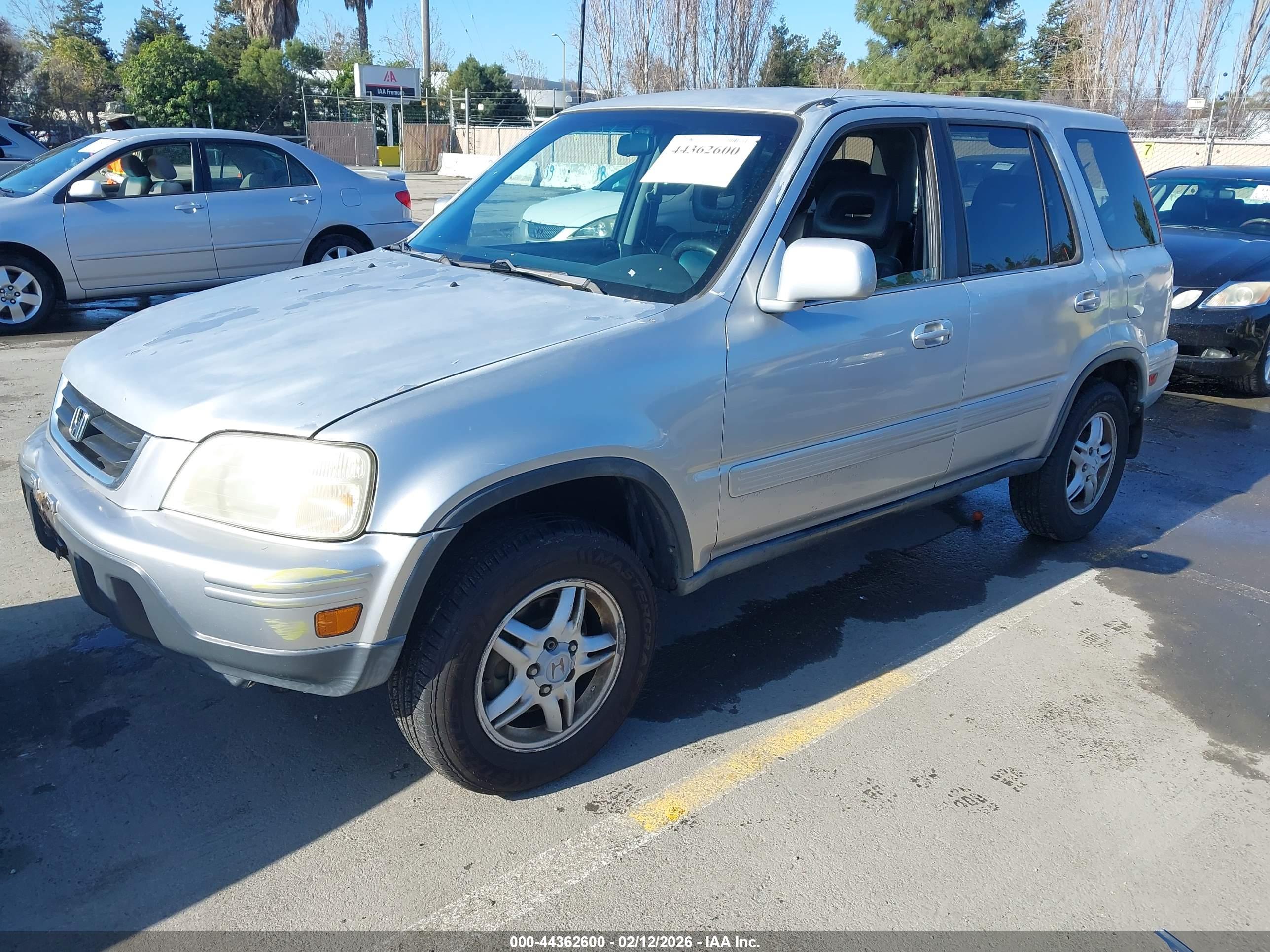 HONDA CR-V image 2