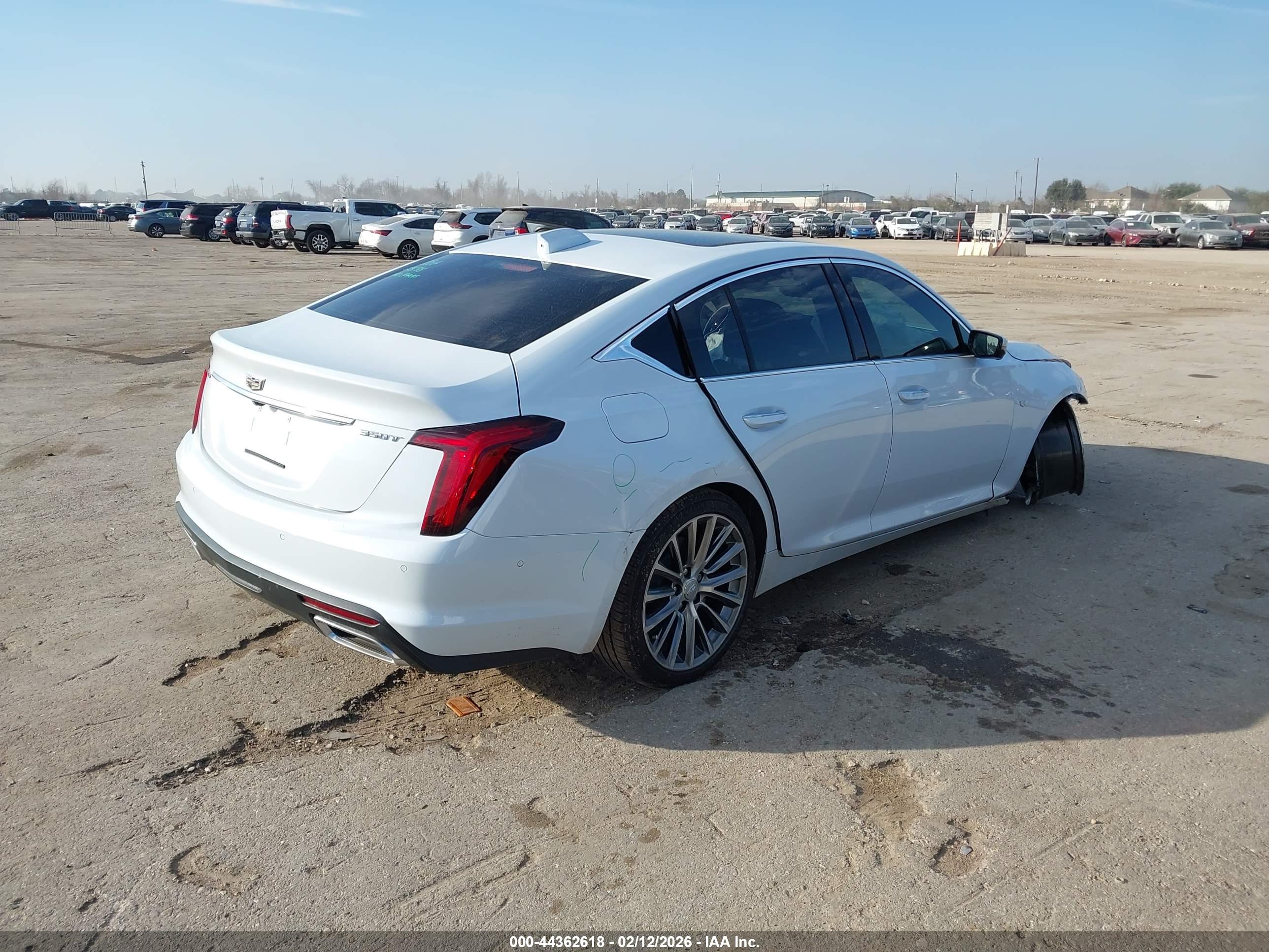 CADILLAC CT5 image 4