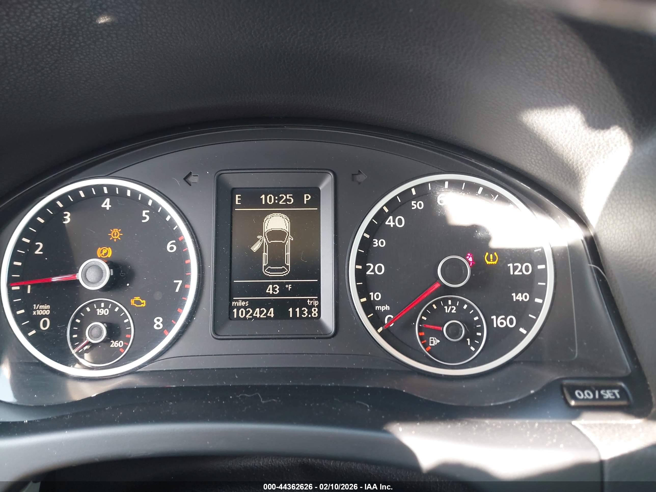 VOLKSWAGEN TIGUAN image 7