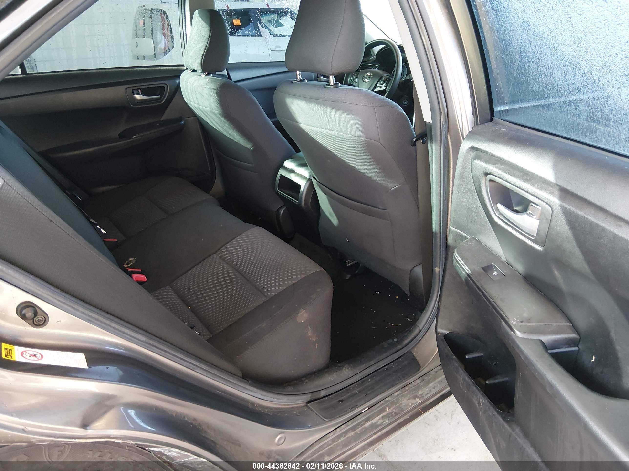 TOYOTA CAMRY image 8