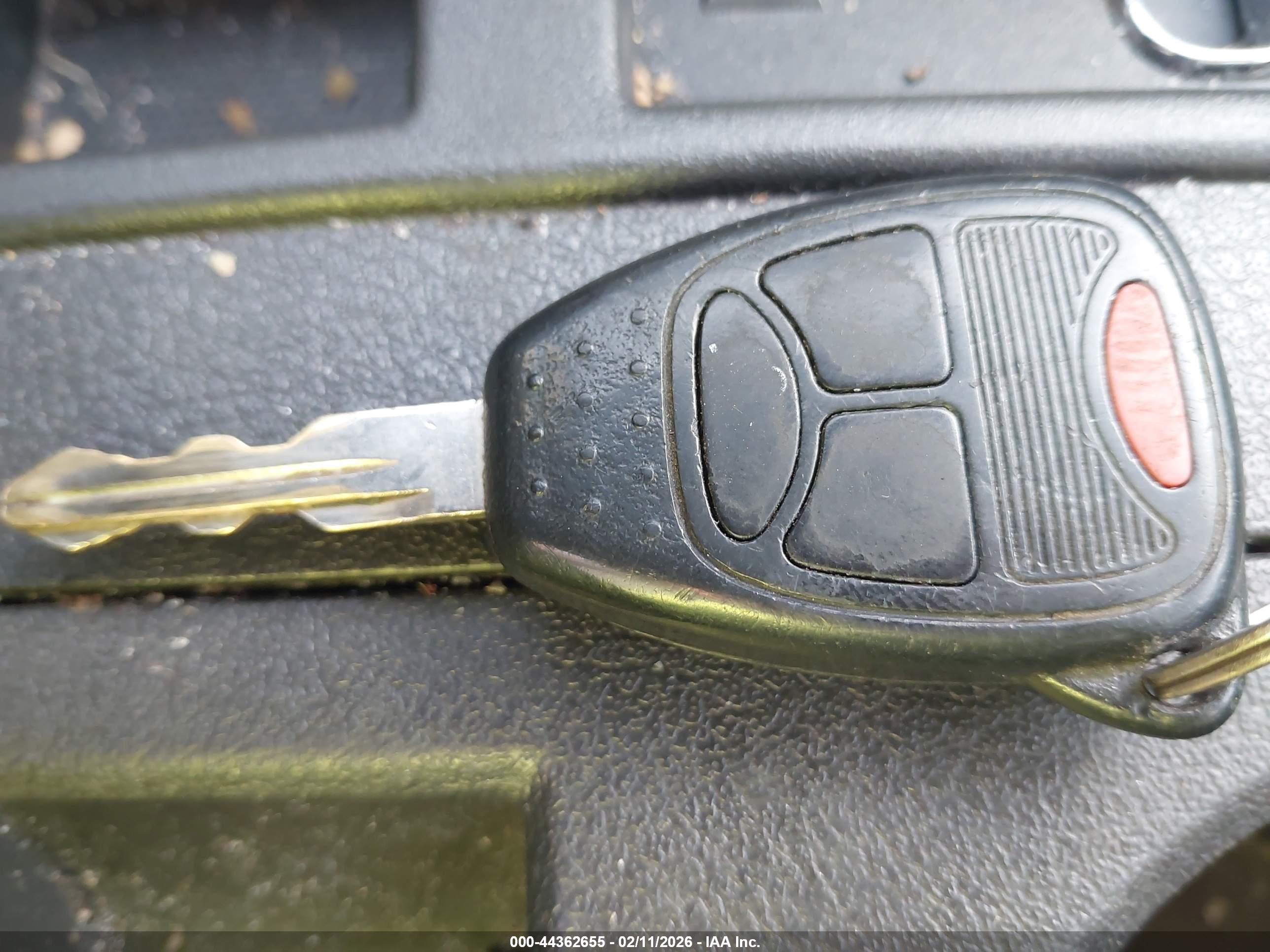 JEEP LIBERTY image 11