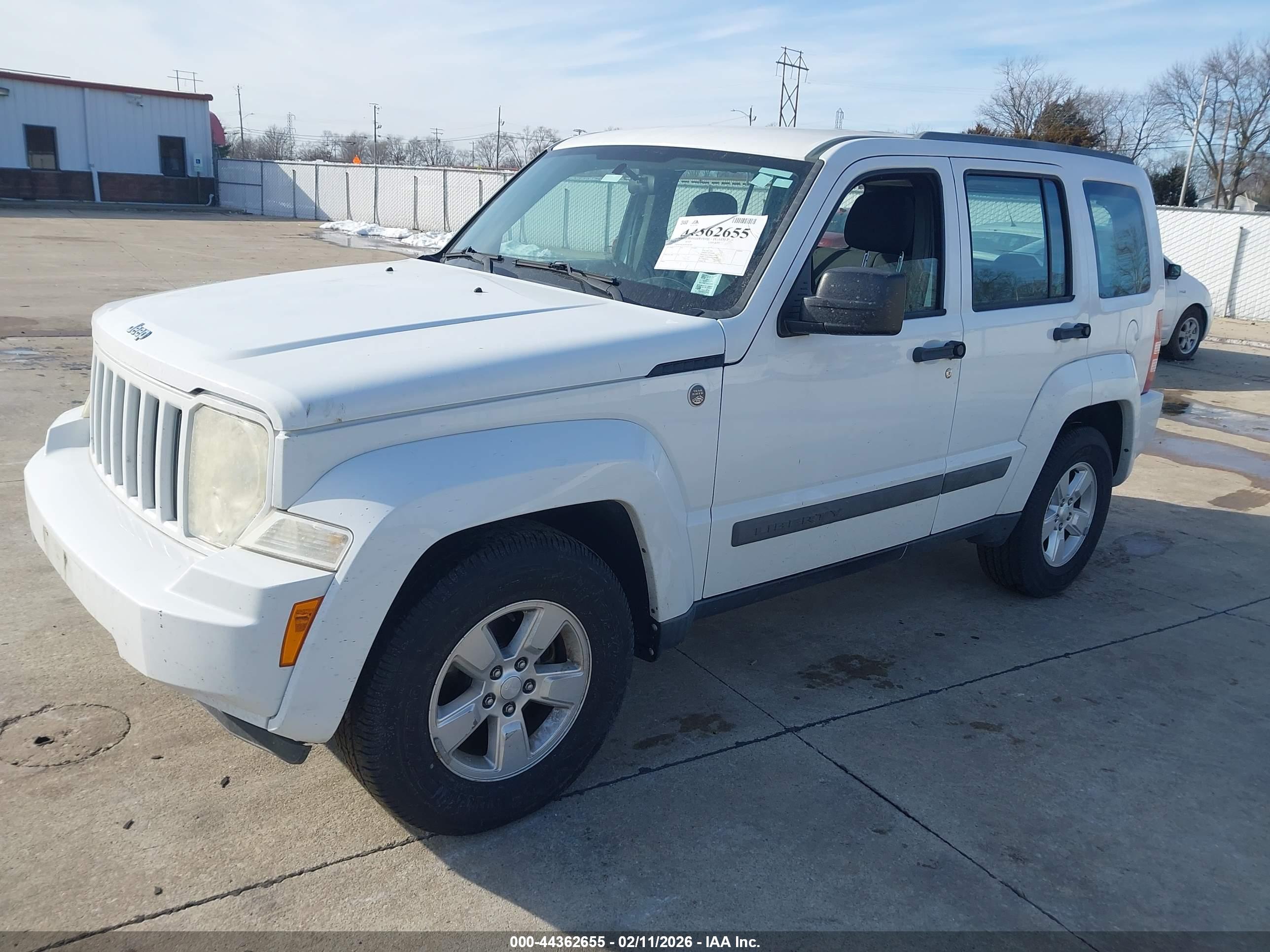 JEEP LIBERTY image 2