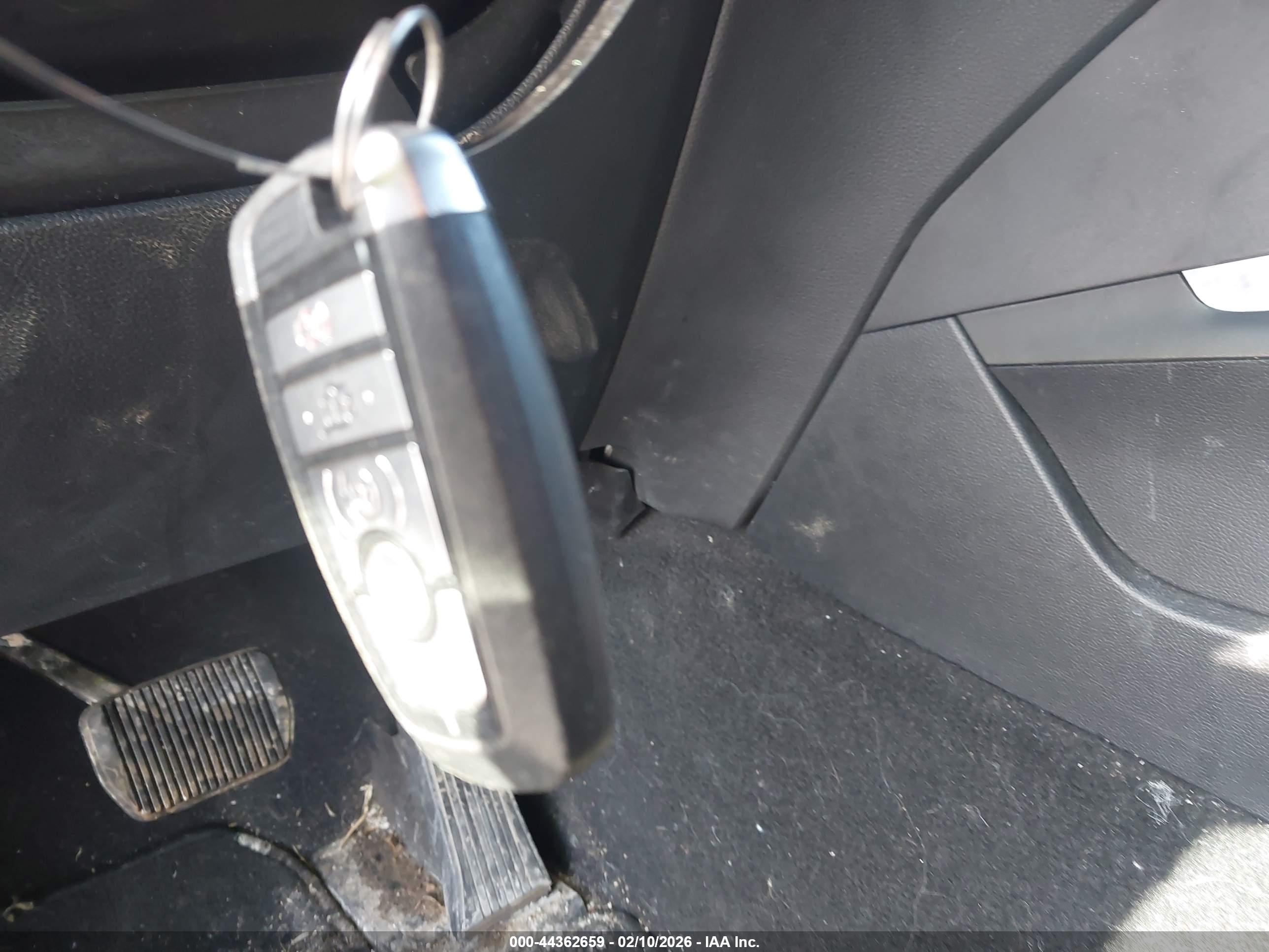 FORD EXPLORER image 11