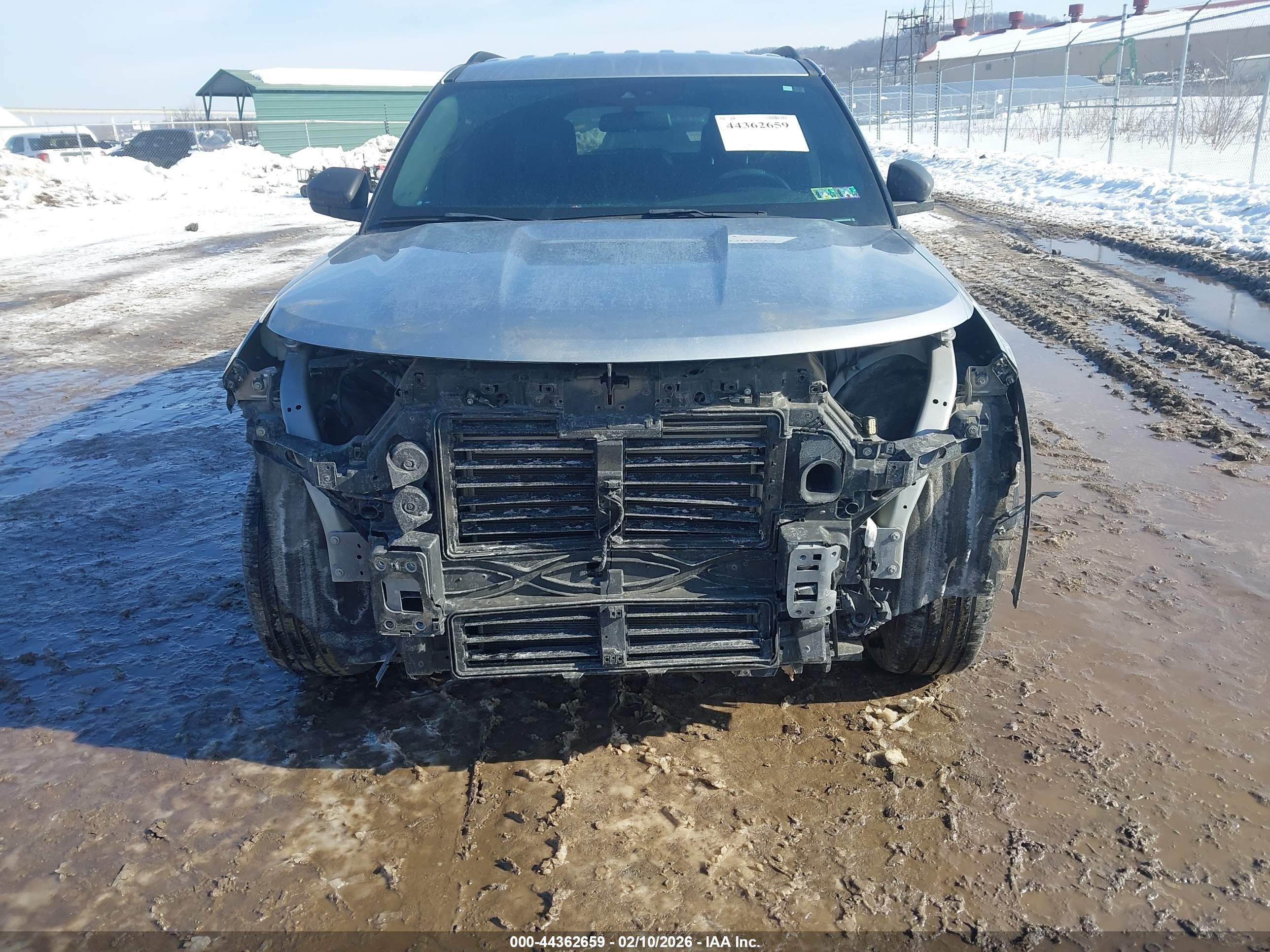 FORD EXPLORER image 6