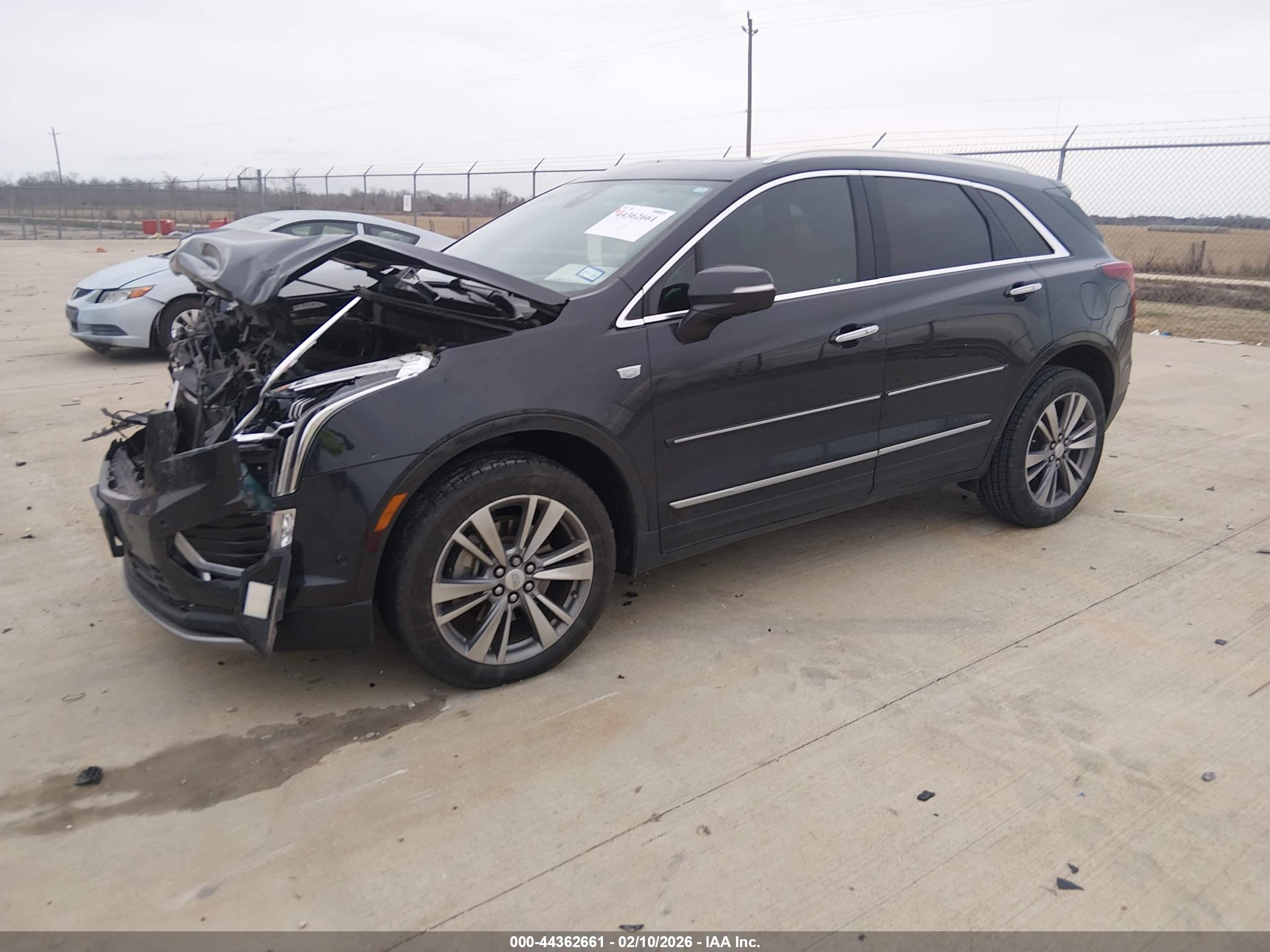 CADILLAC XT5 image 2