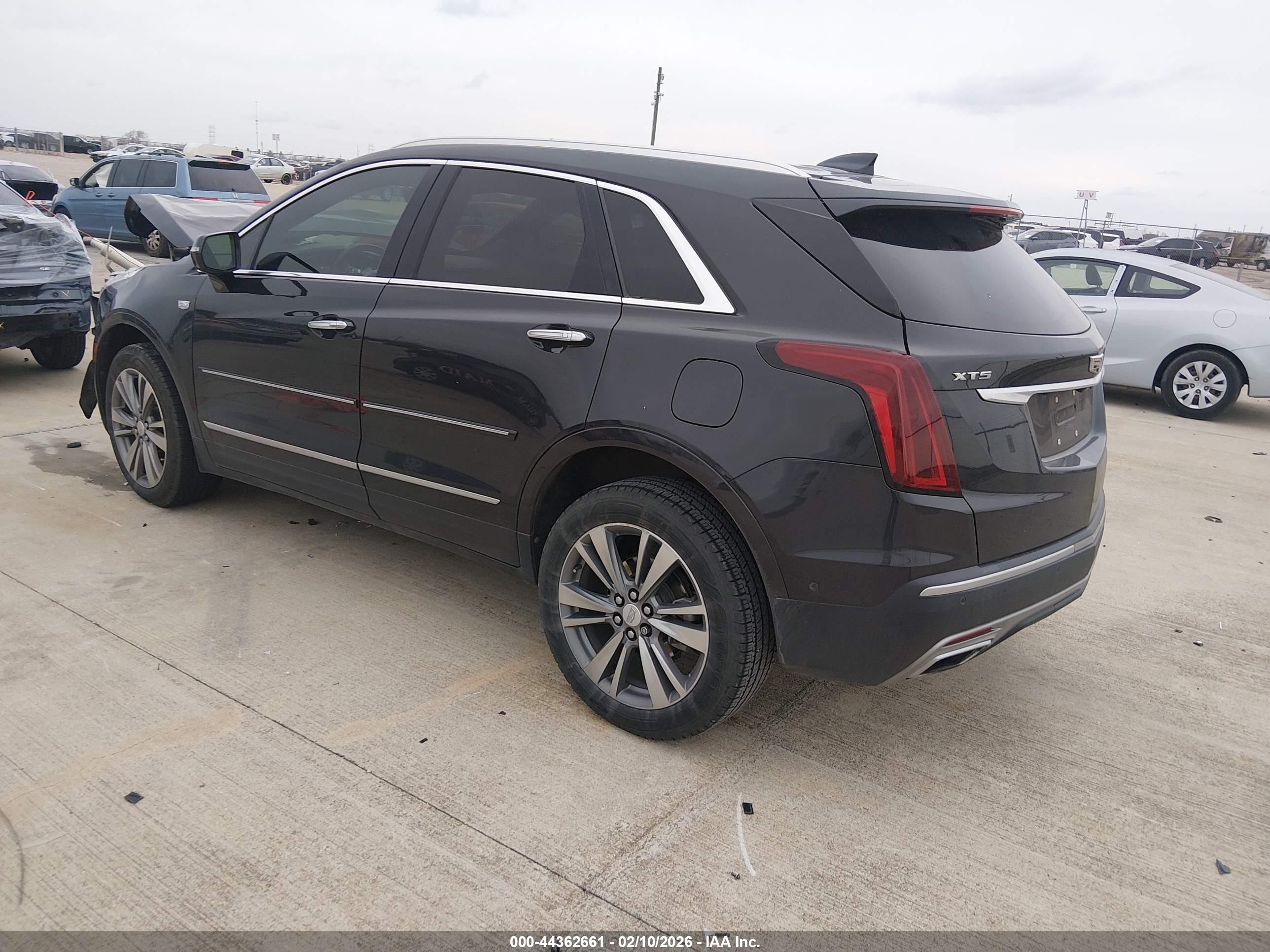 CADILLAC XT5 image 3