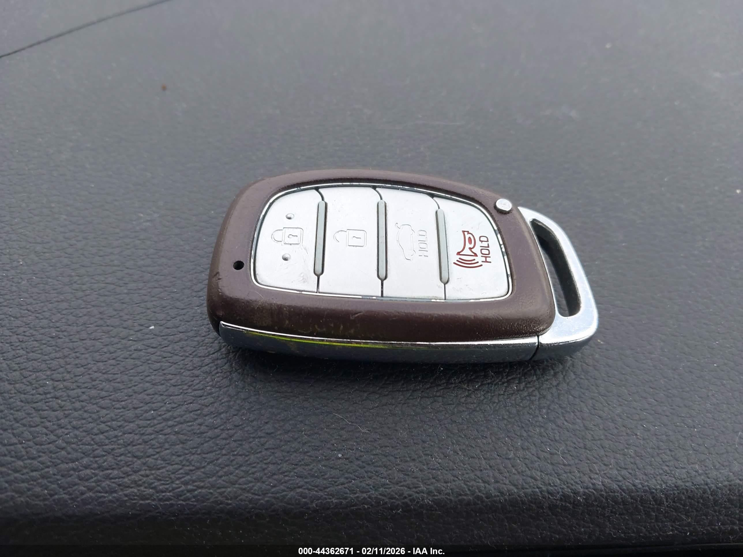 HYUNDAI SONATA image 11