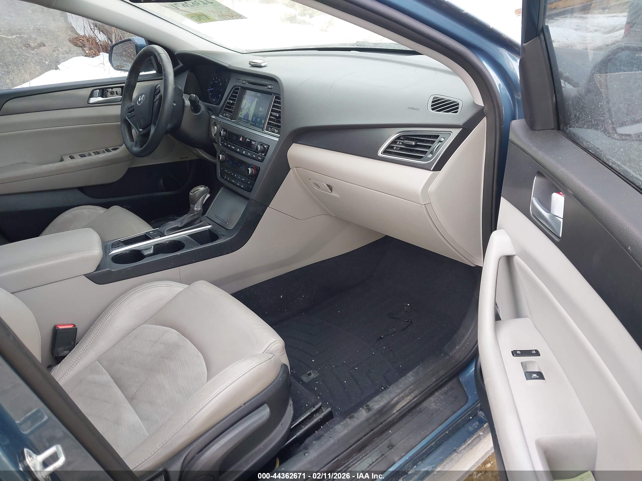 HYUNDAI SONATA image 5