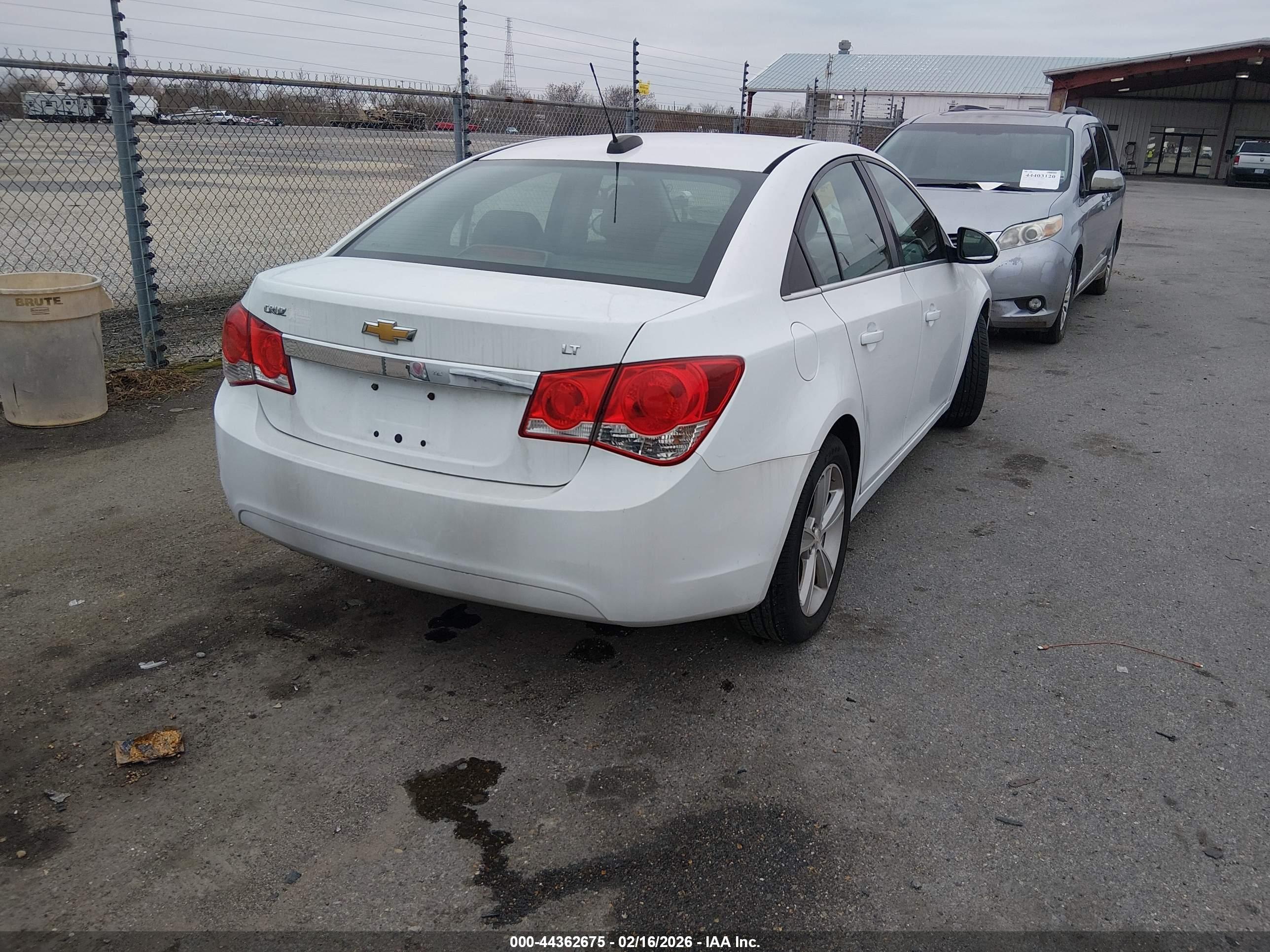CHEVROLET CRUZE image 4