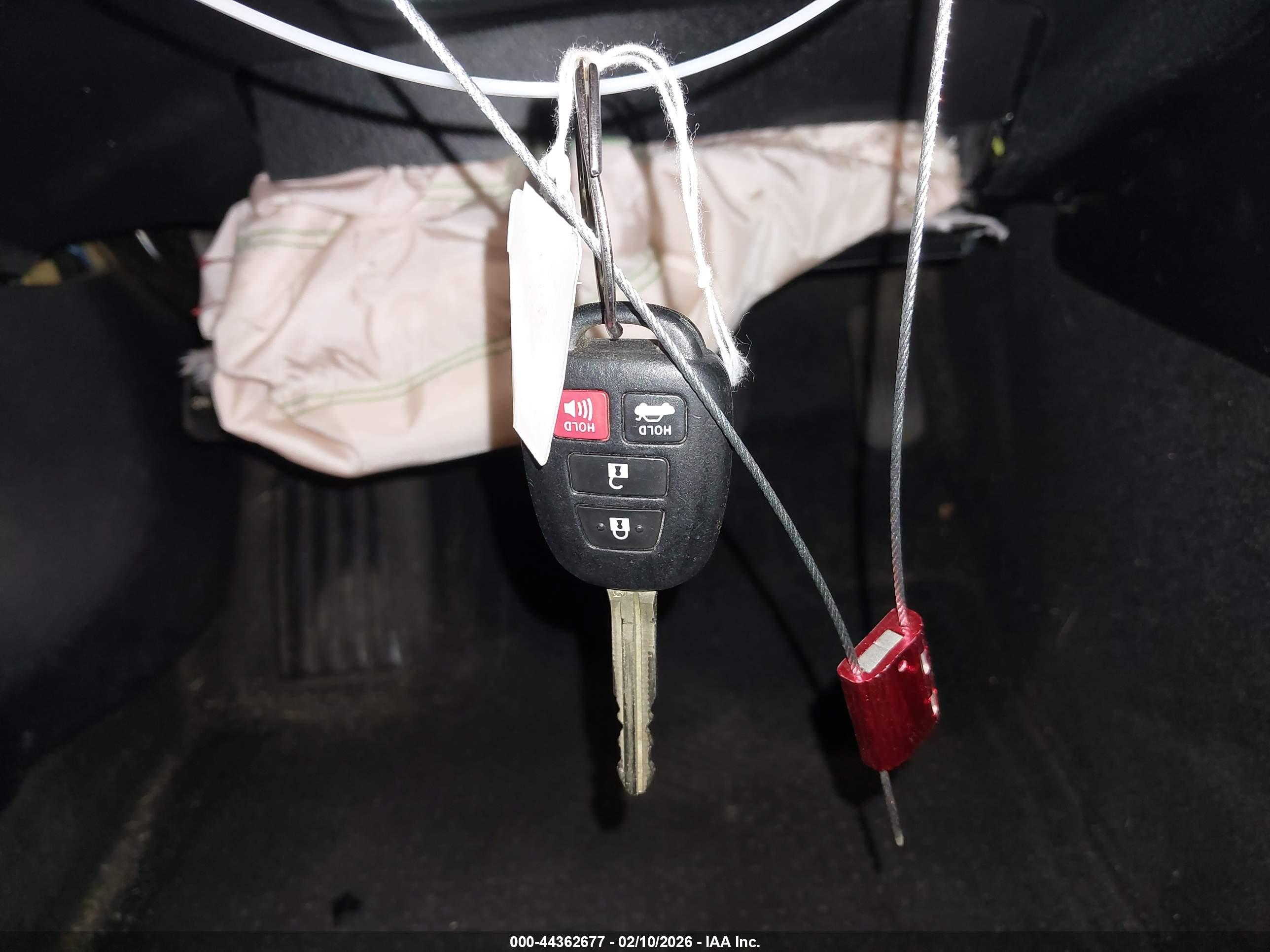TOYOTA CAMRY image 11