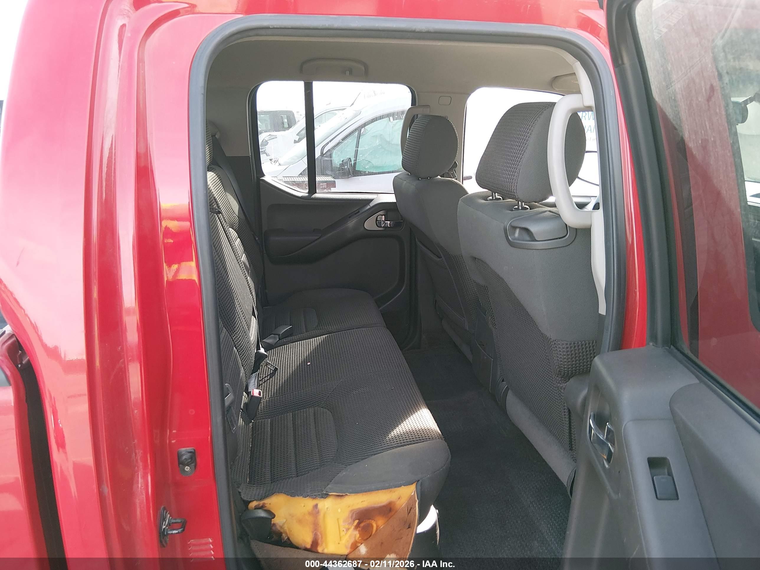 NISSAN FRONTIER image 8