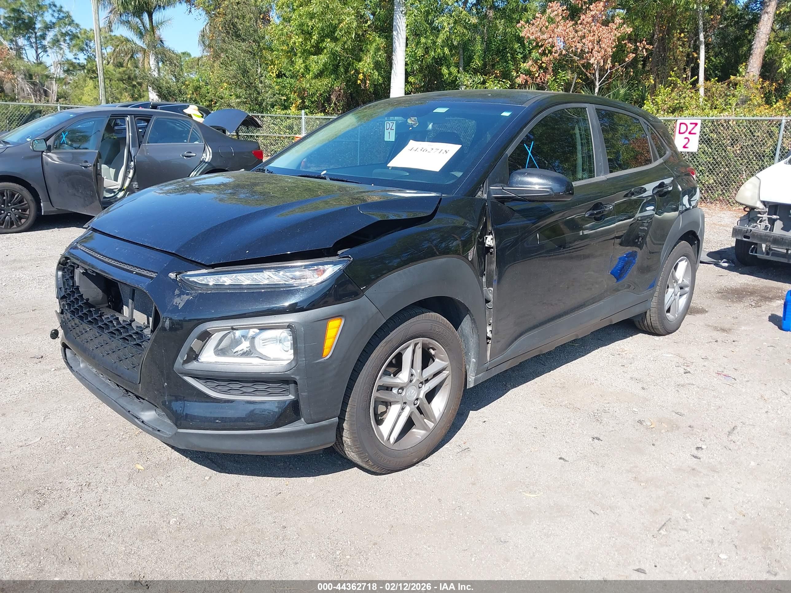 HYUNDAI KONA image 2