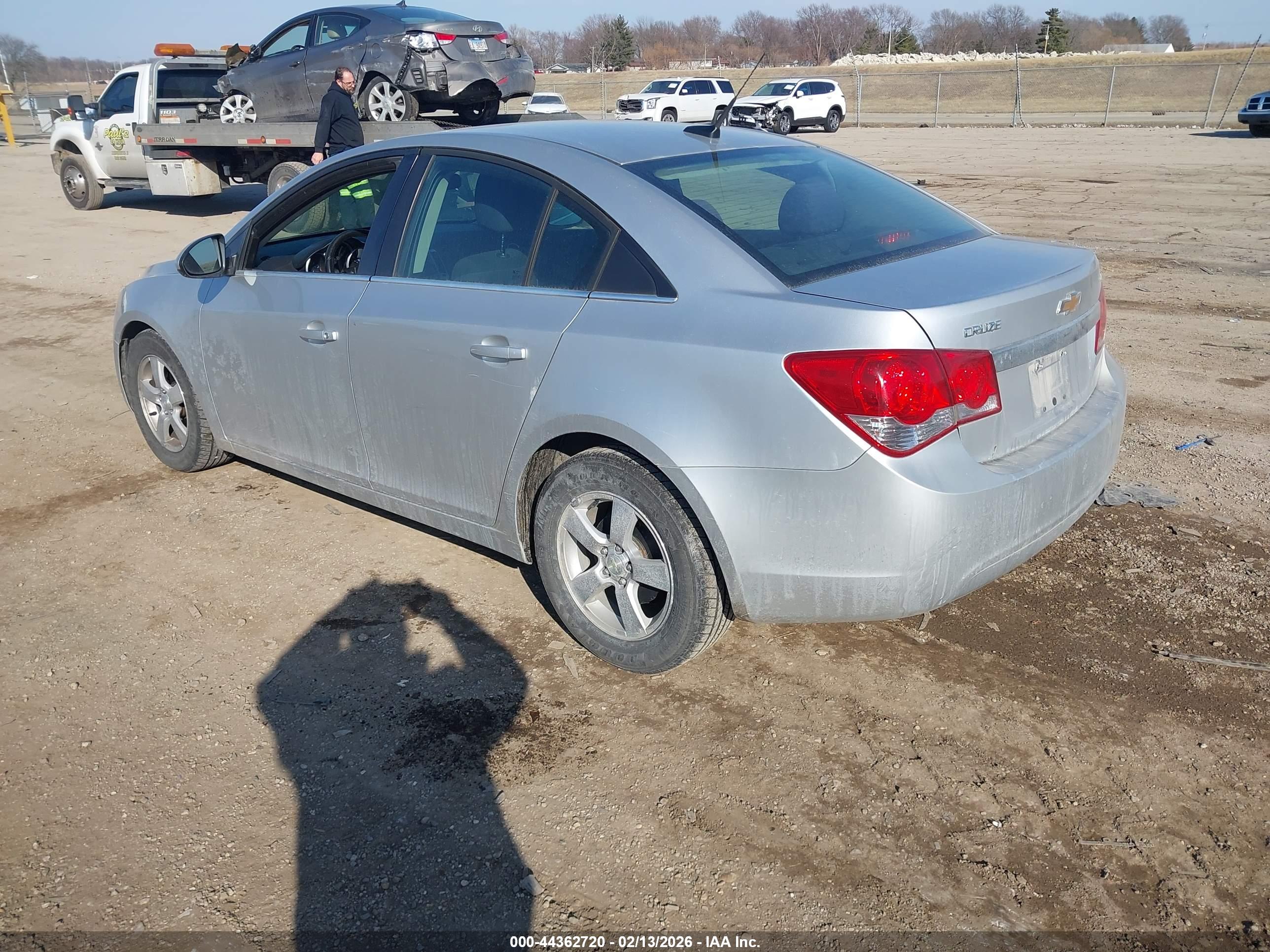 CHEVROLET CRUZE image 3