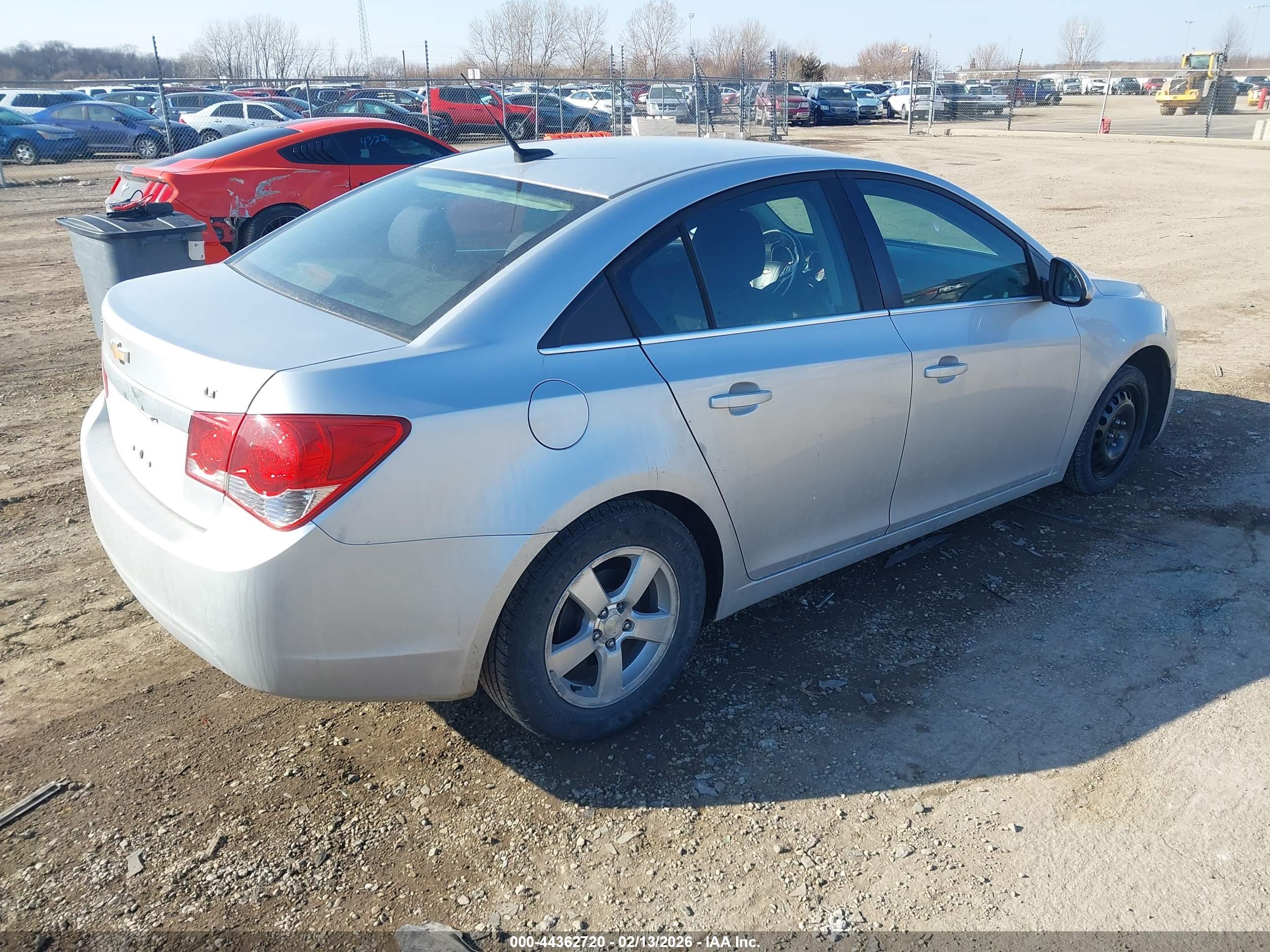 CHEVROLET CRUZE image 4