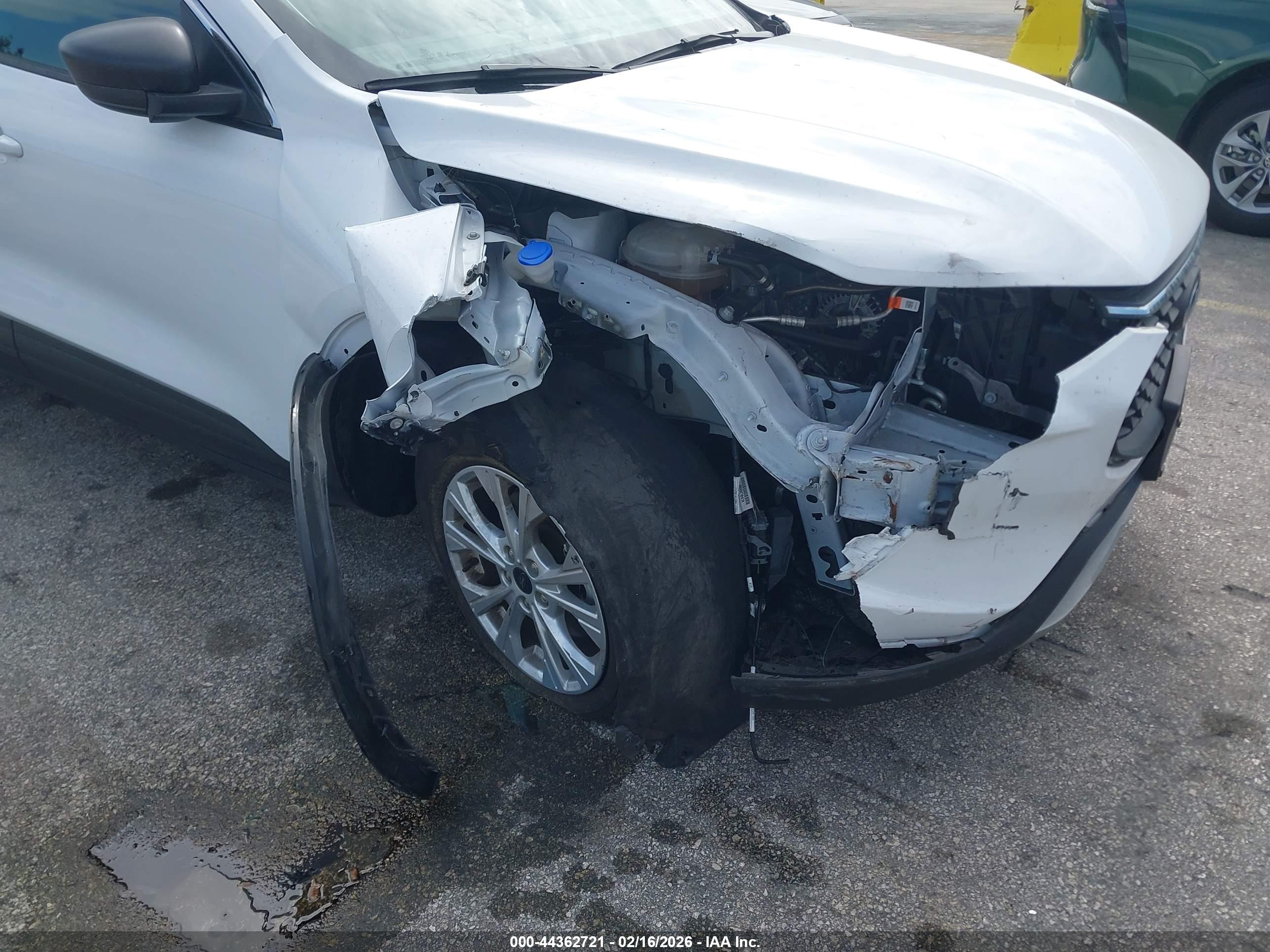 FORD ESCAPE image 6