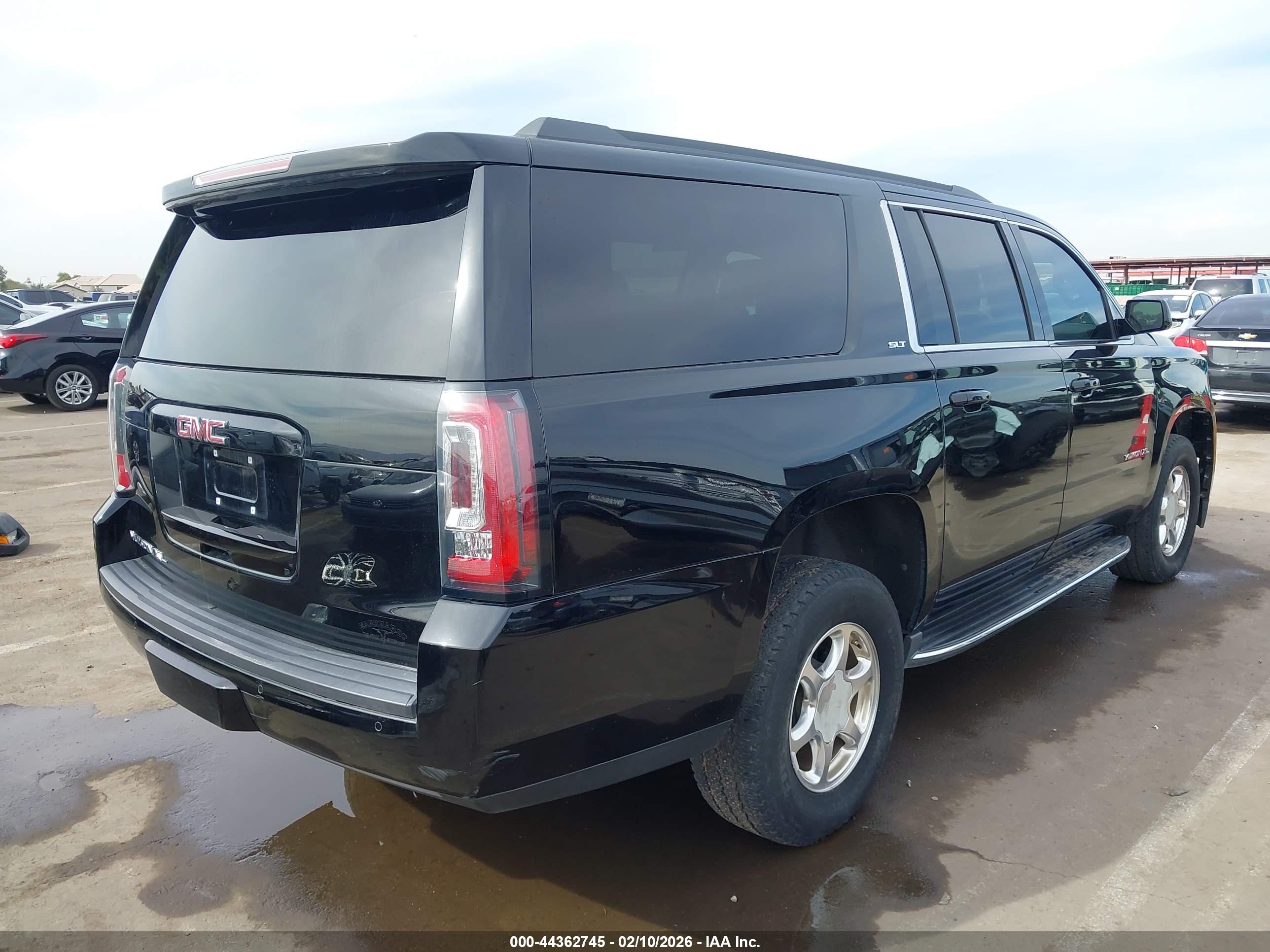 GMC YUKON image 4