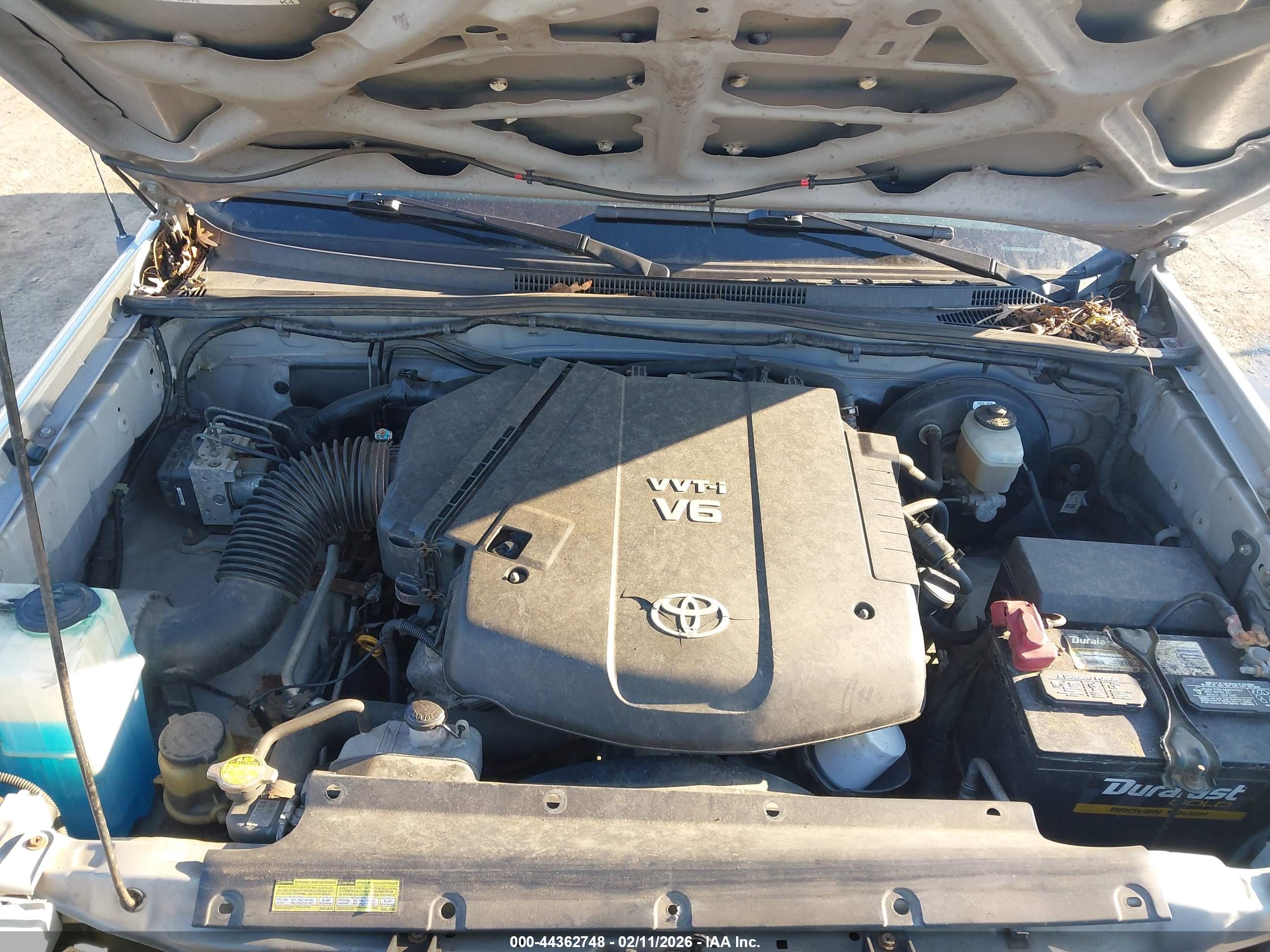 TOYOTA TACOMA image 10