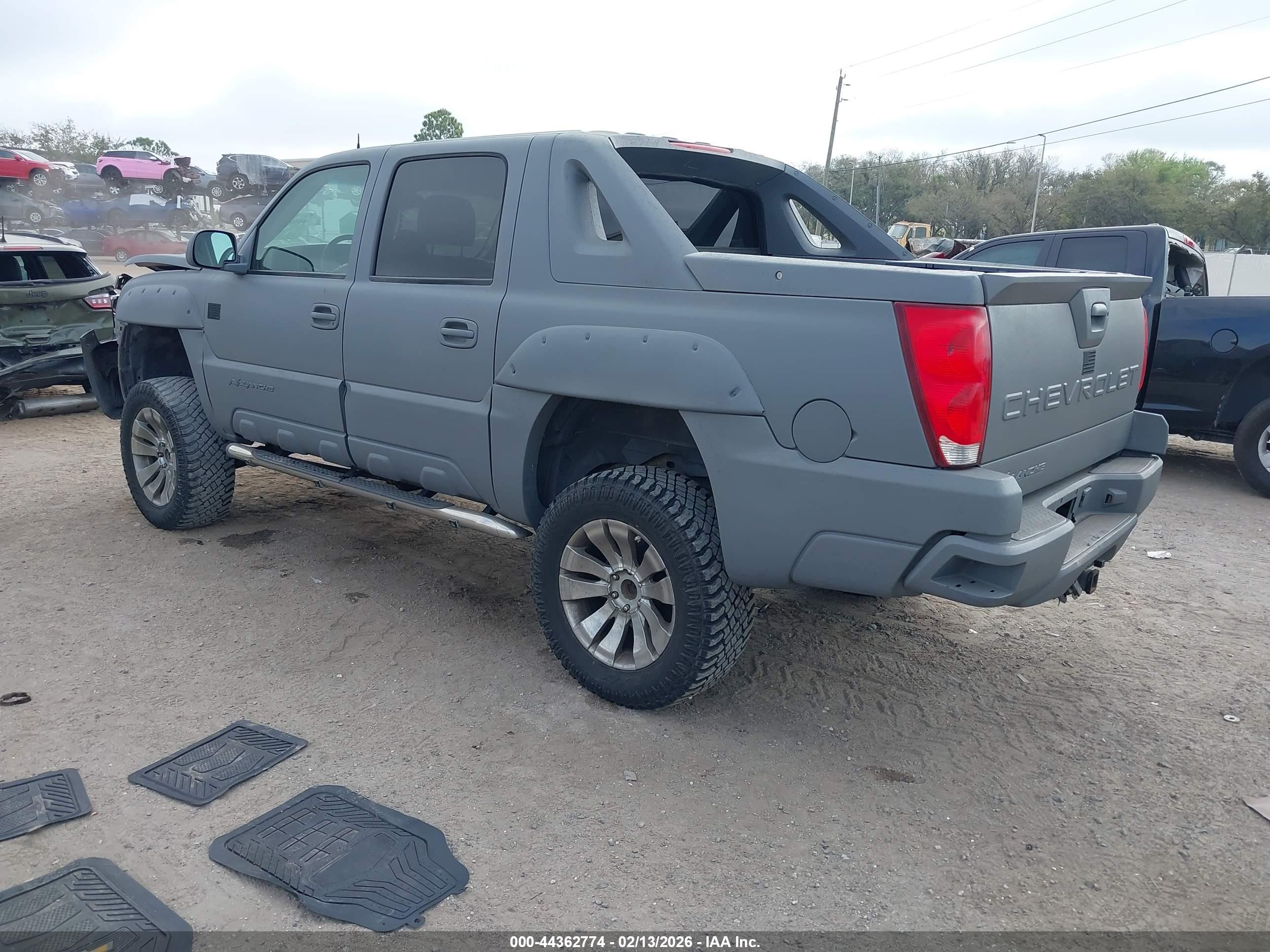 CHEVROLET AVALANCHE image 3
