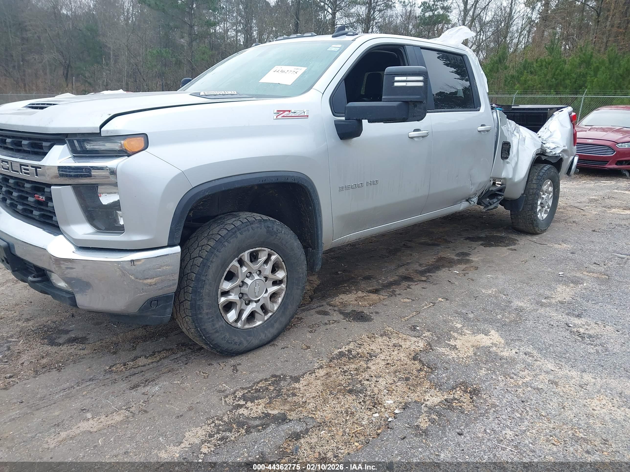CHEVROLET SILVERADO image 2