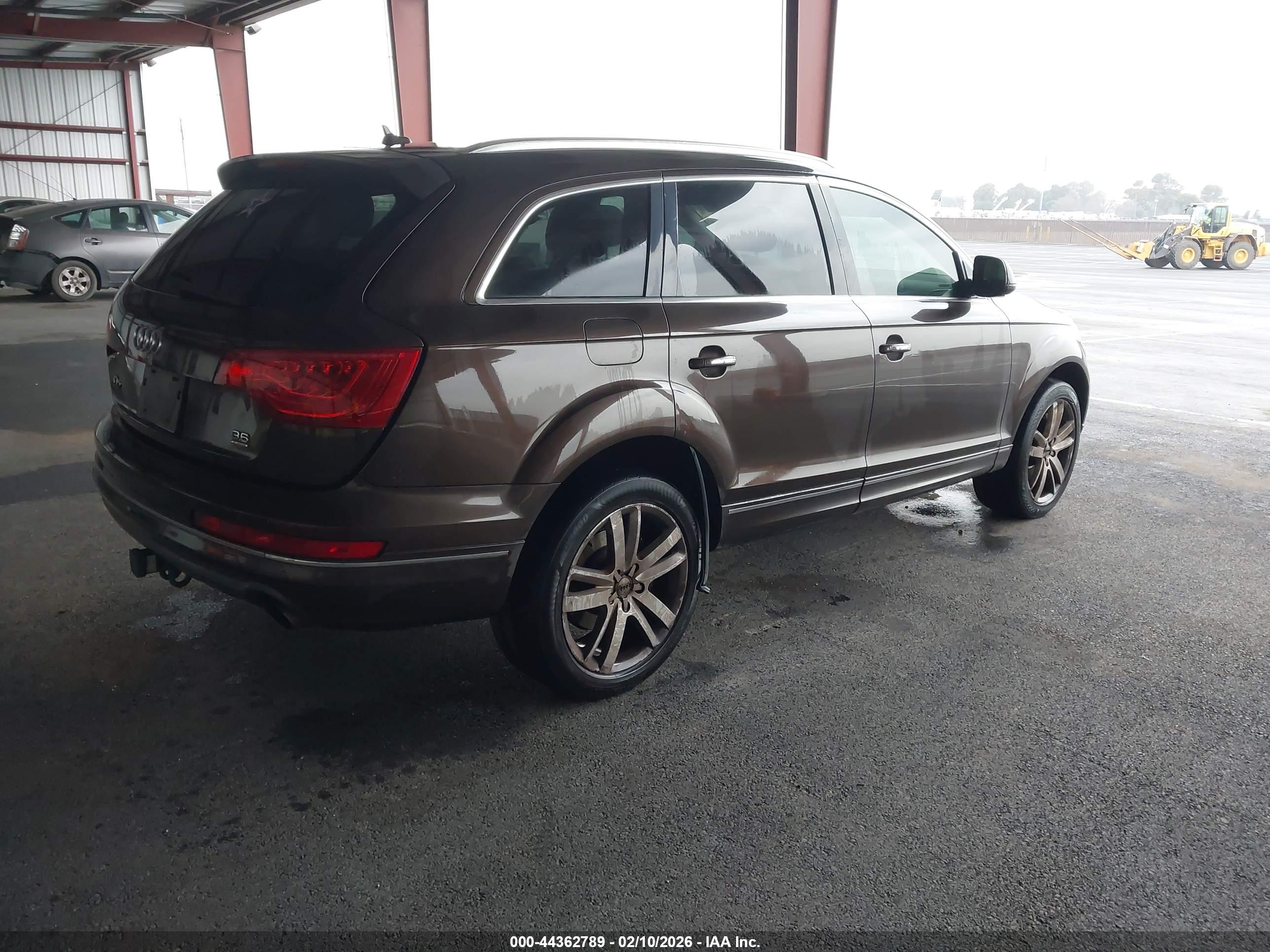 AUDI Q7 image 4