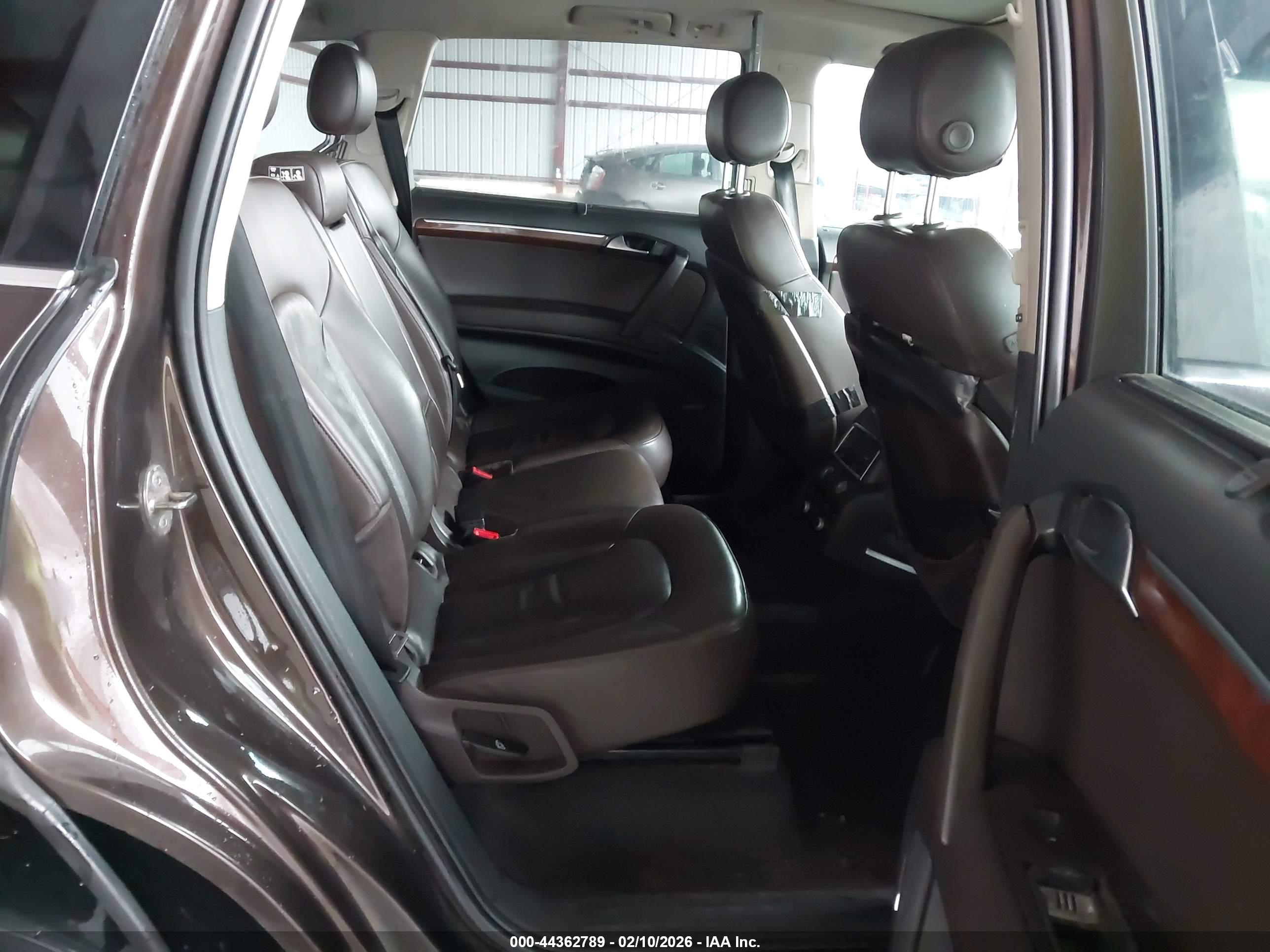 AUDI Q7 image 8
