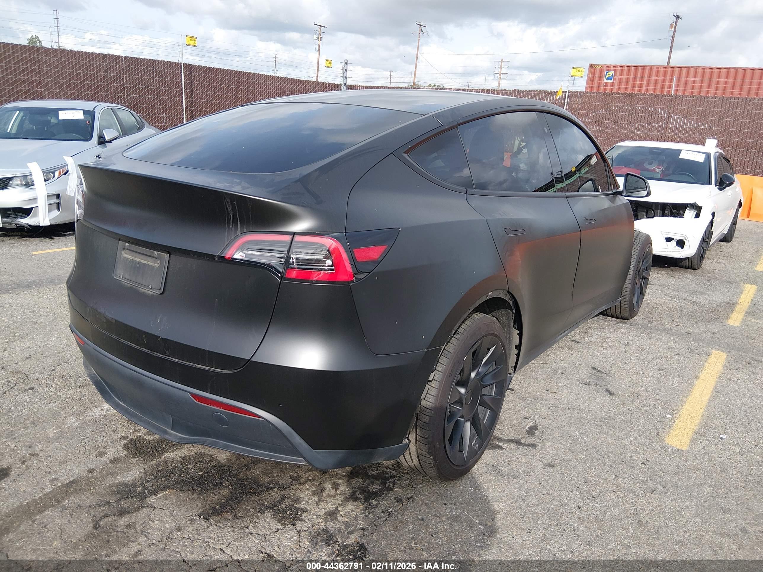 TESLA MODEL image 4