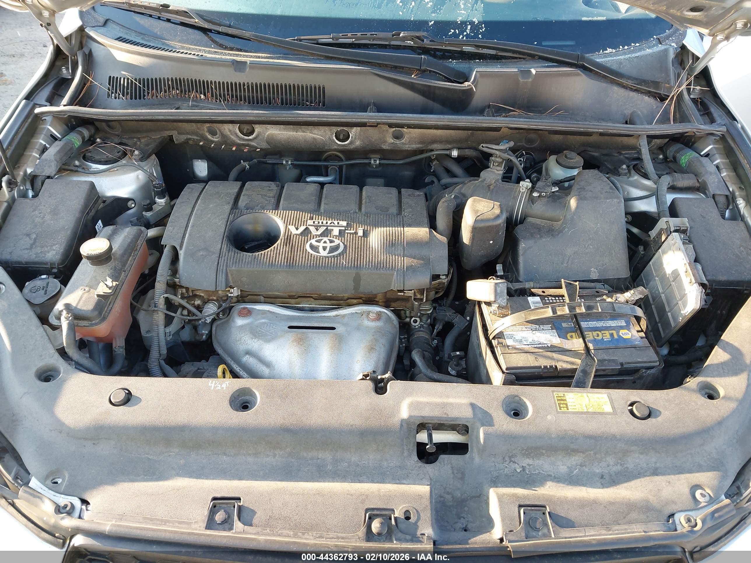 TOYOTA RAV4 image 10