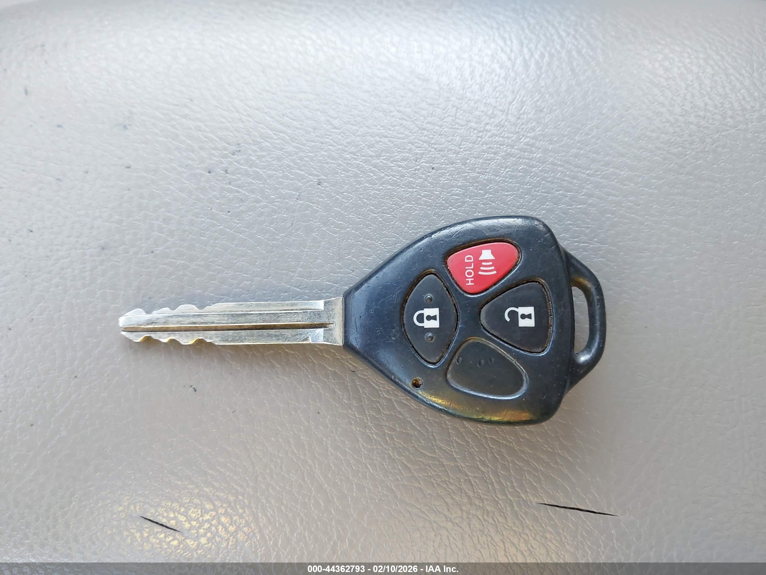TOYOTA RAV4 image 11