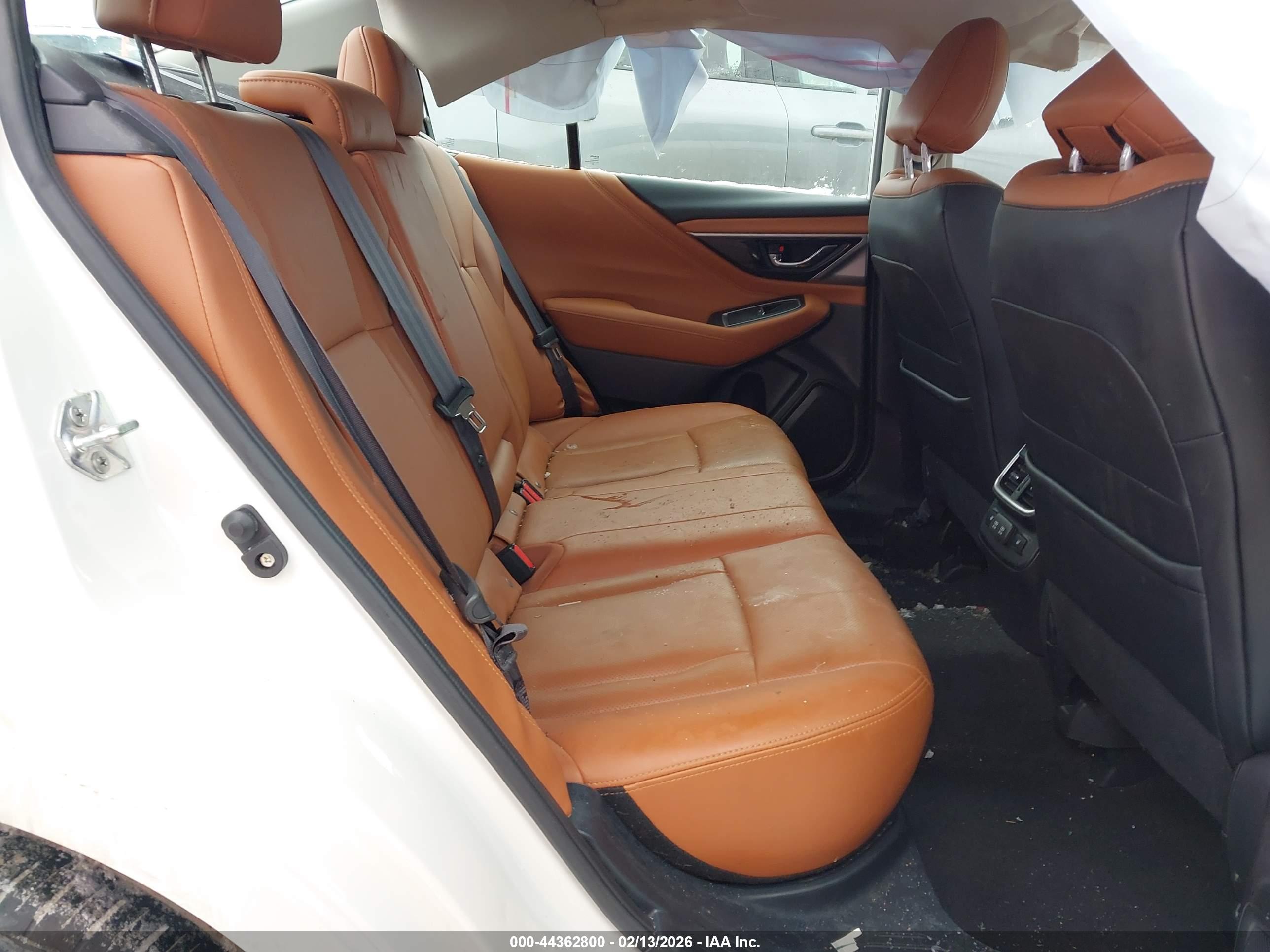 SUBARU LEGACY image 8