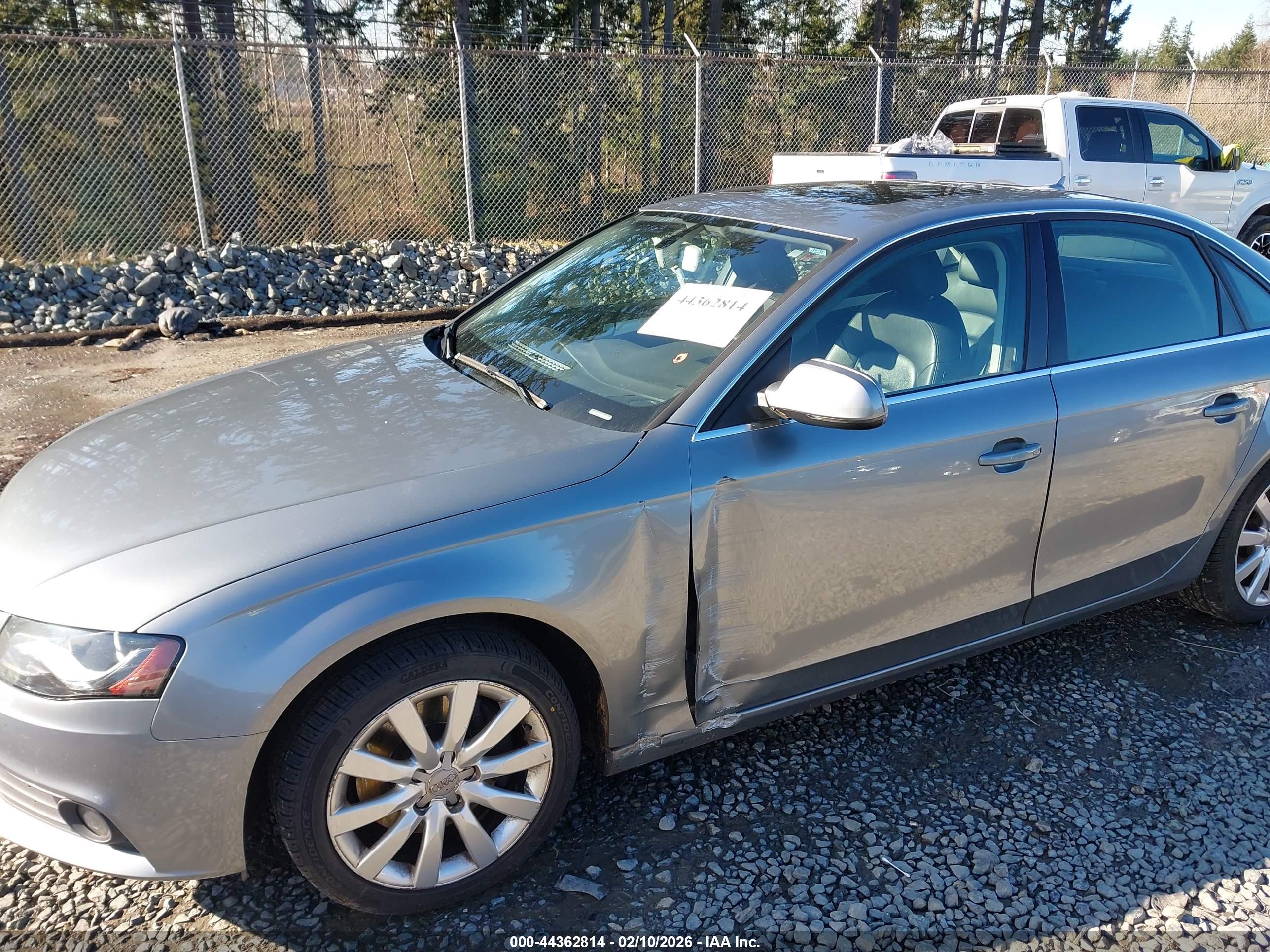 AUDI A4 image 6