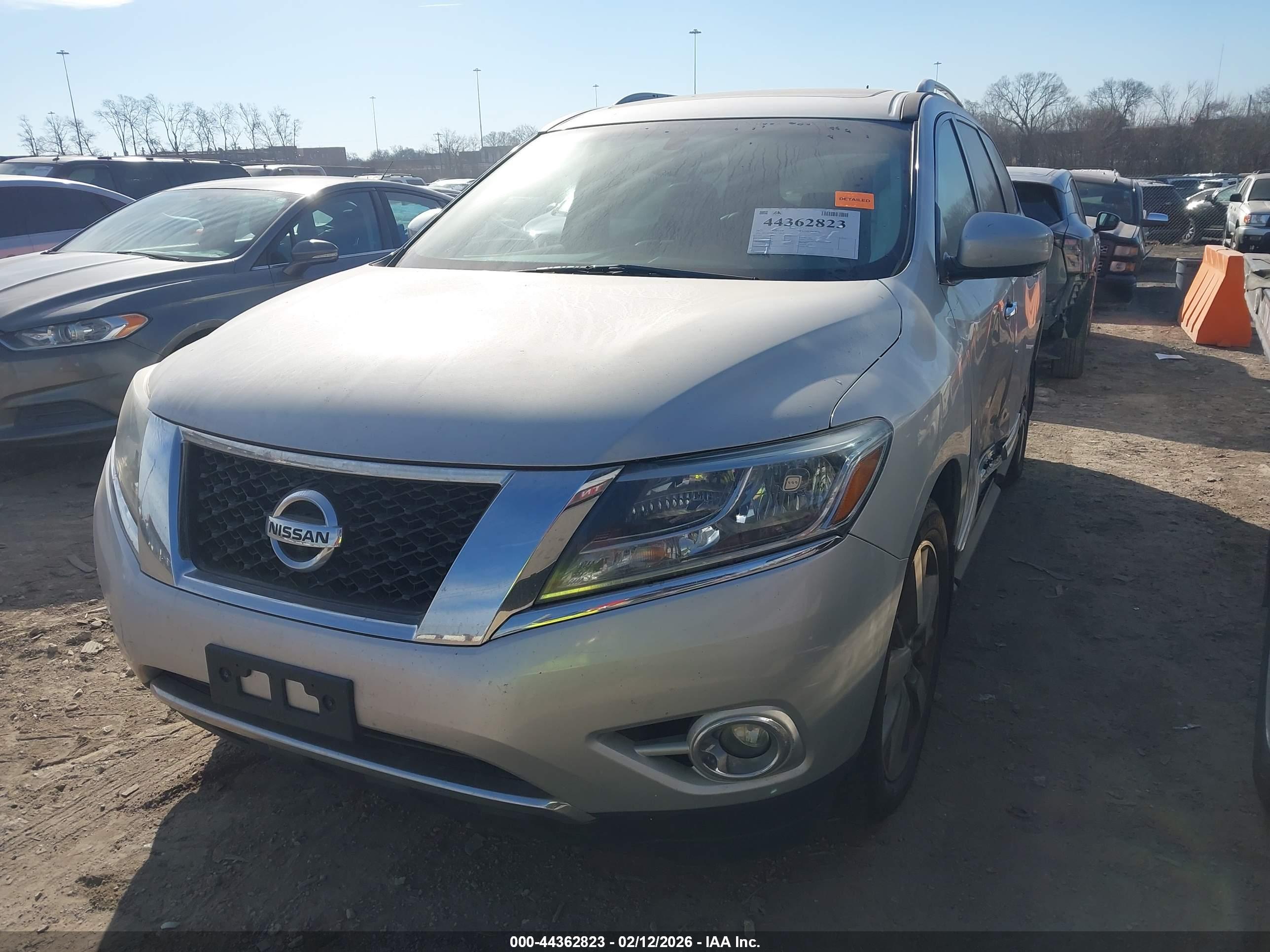 NISSAN PATHFINDER image 2