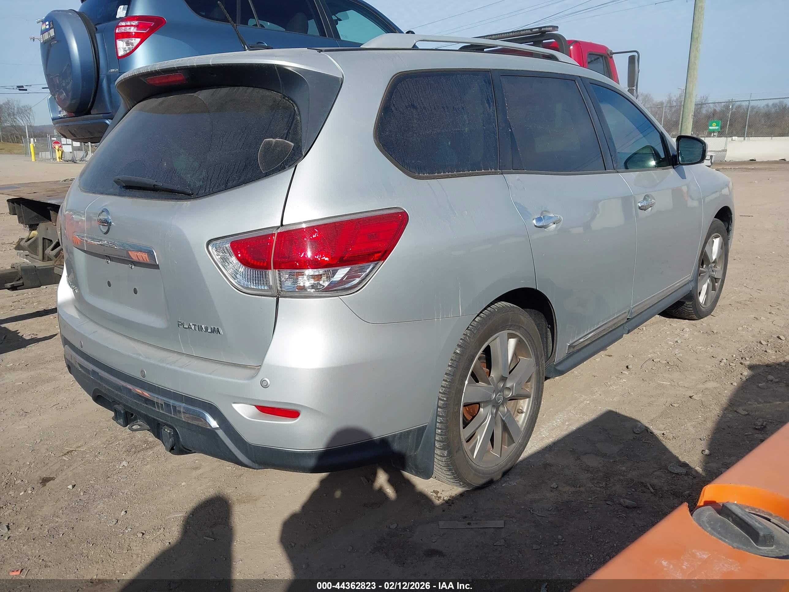NISSAN PATHFINDER image 4