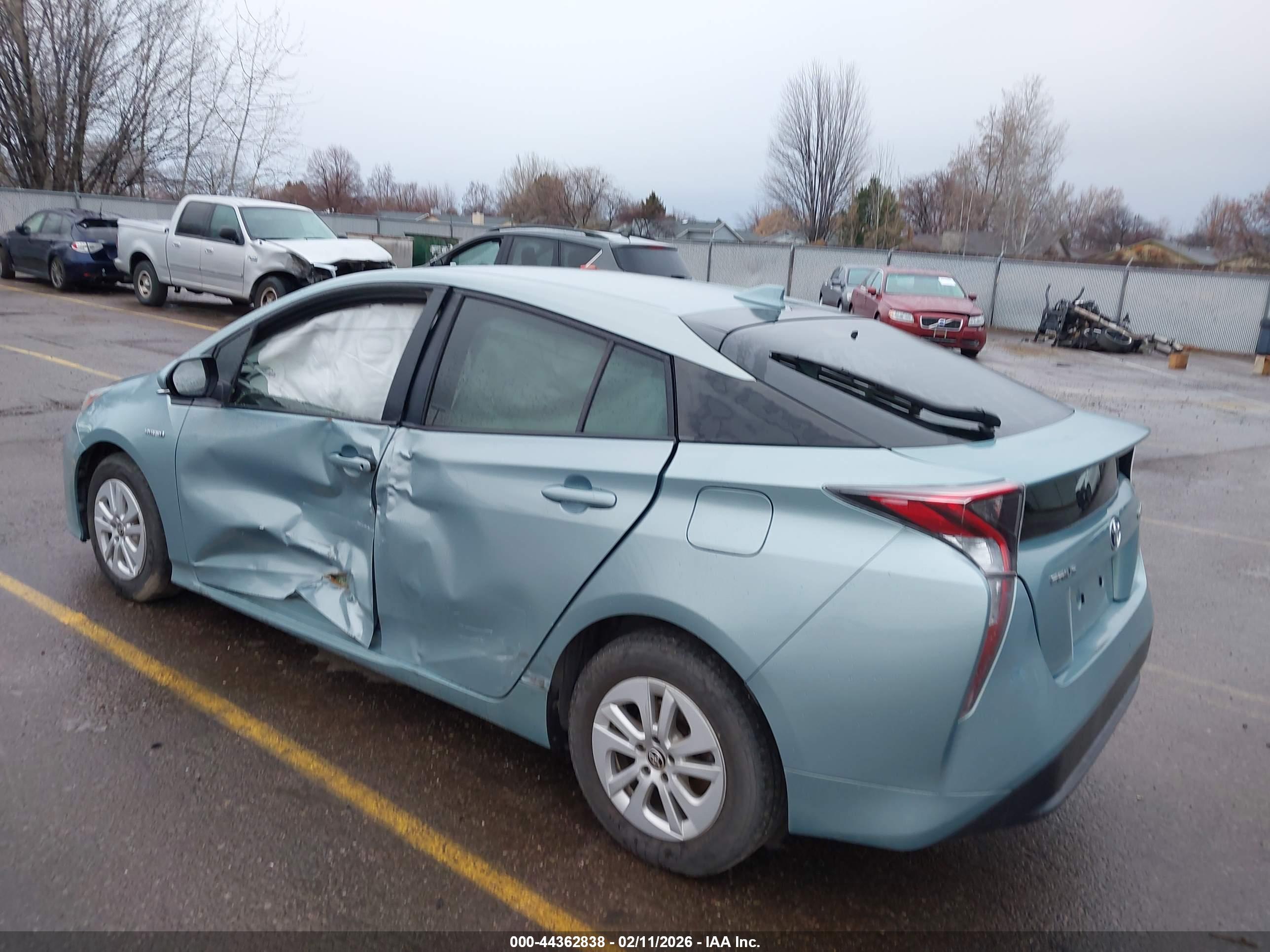 TOYOTA PRIUS image 3