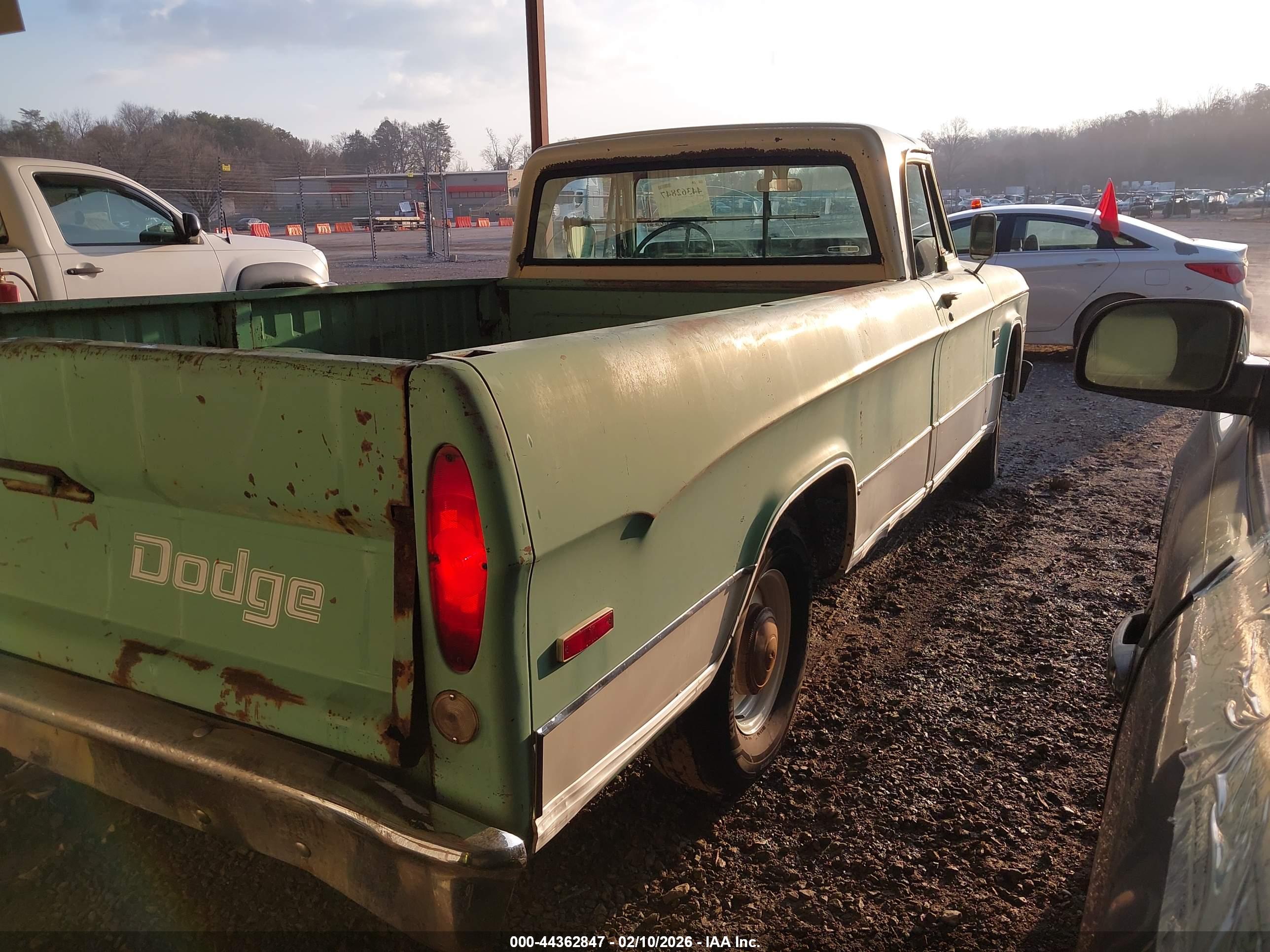 DODGE D-SERIES image 4
