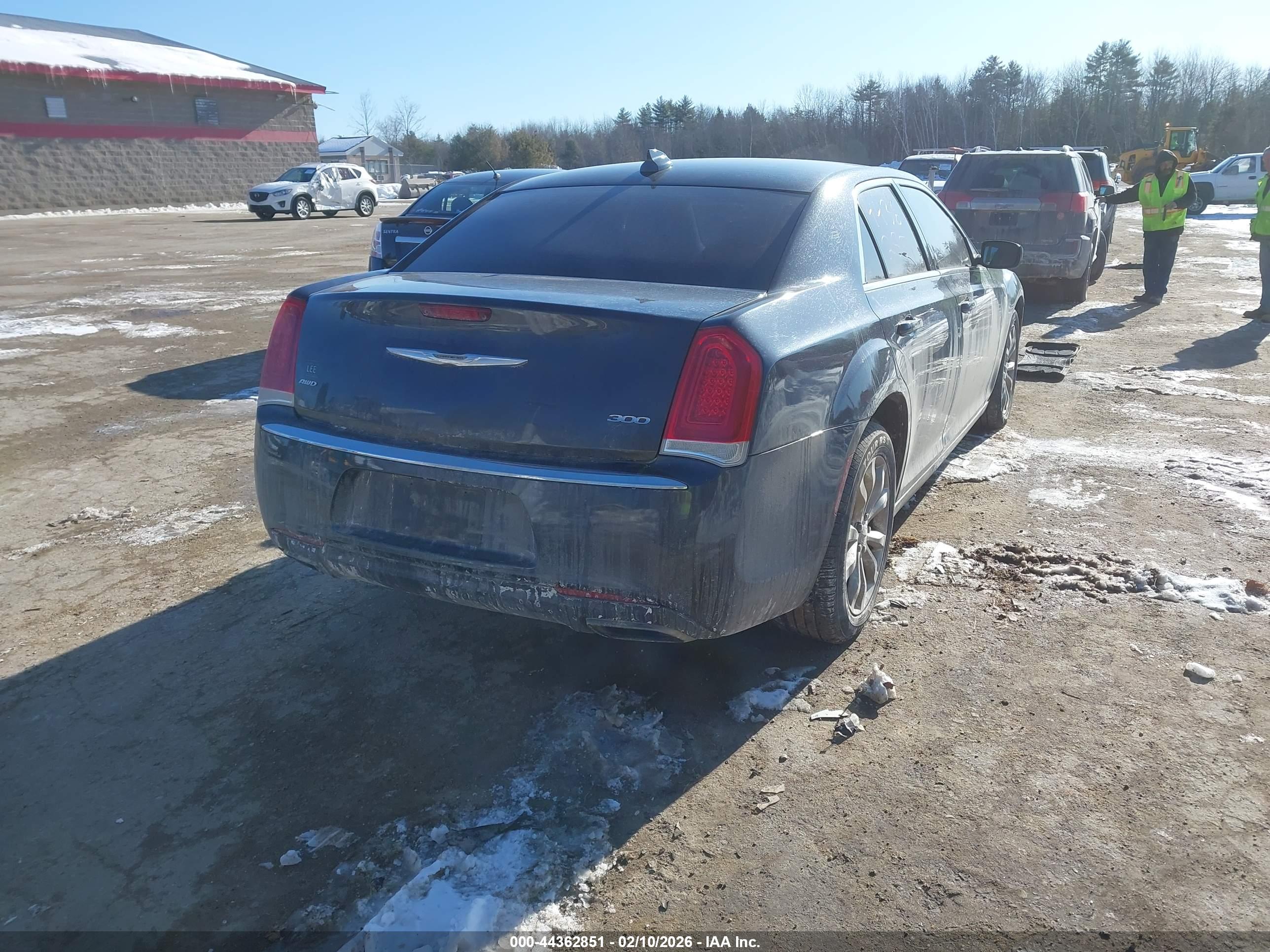 CHRYSLER 300 image 4