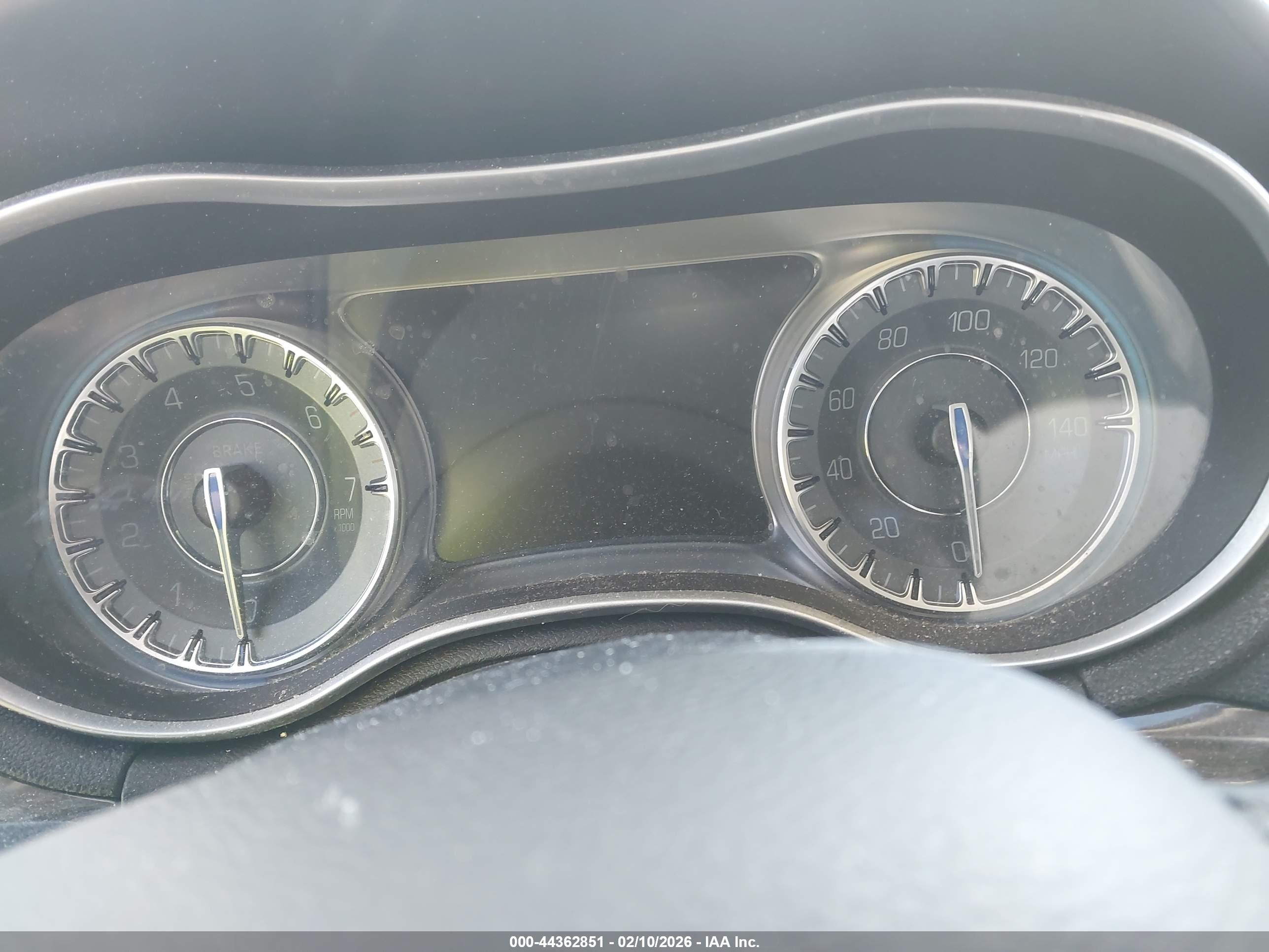 CHRYSLER 300 image 7