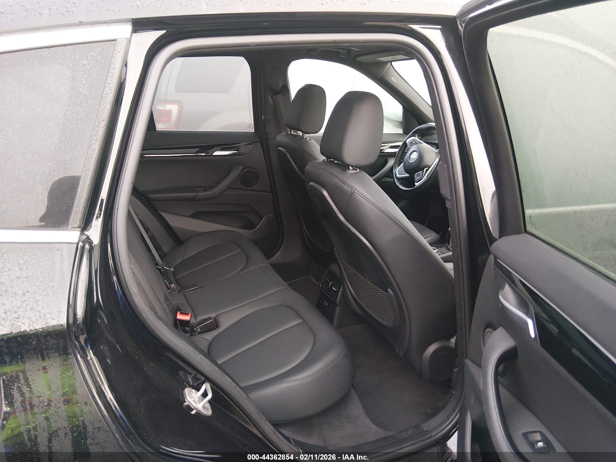 BMW X1 image 8