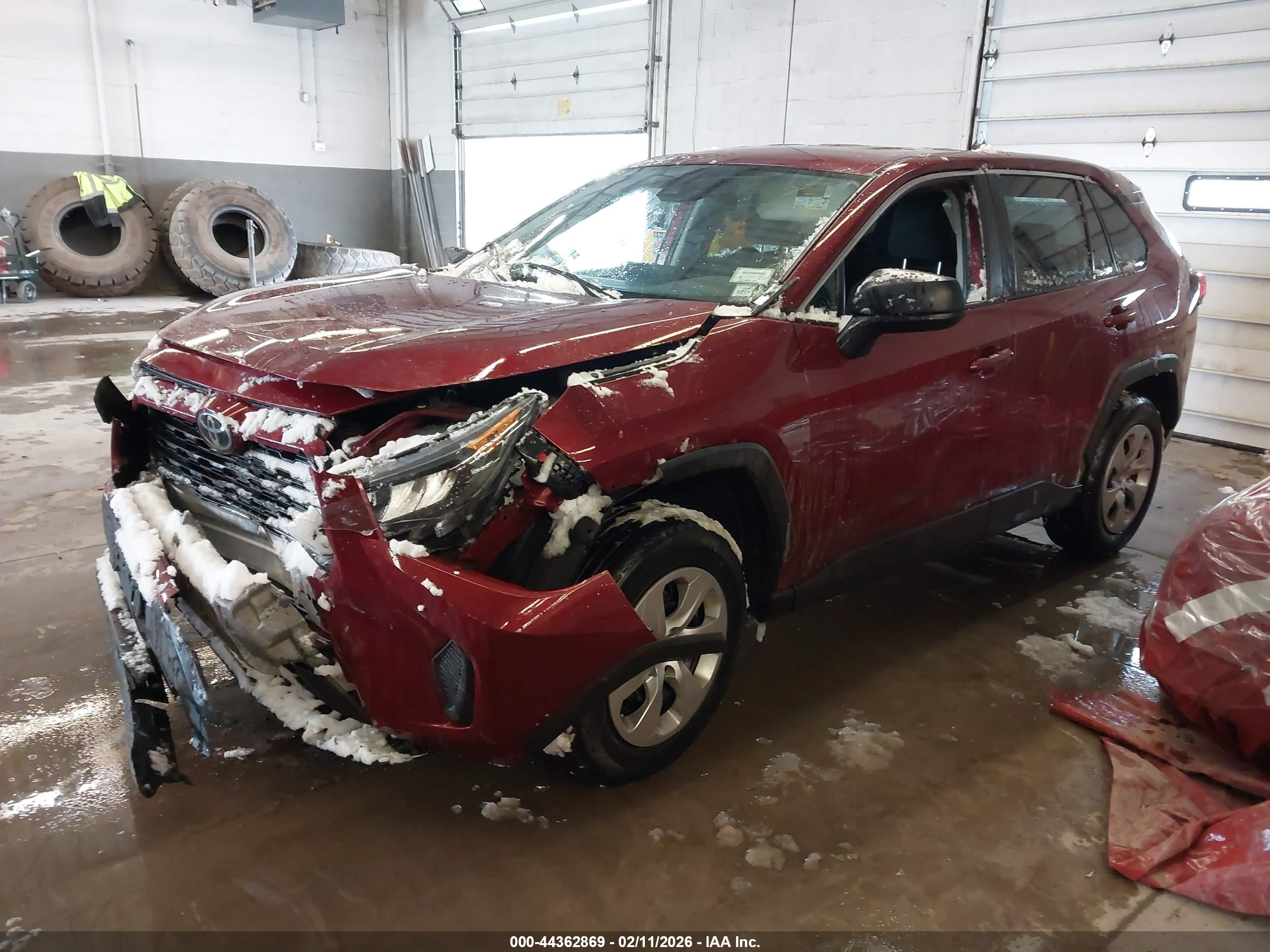 TOYOTA RAV4 image 2