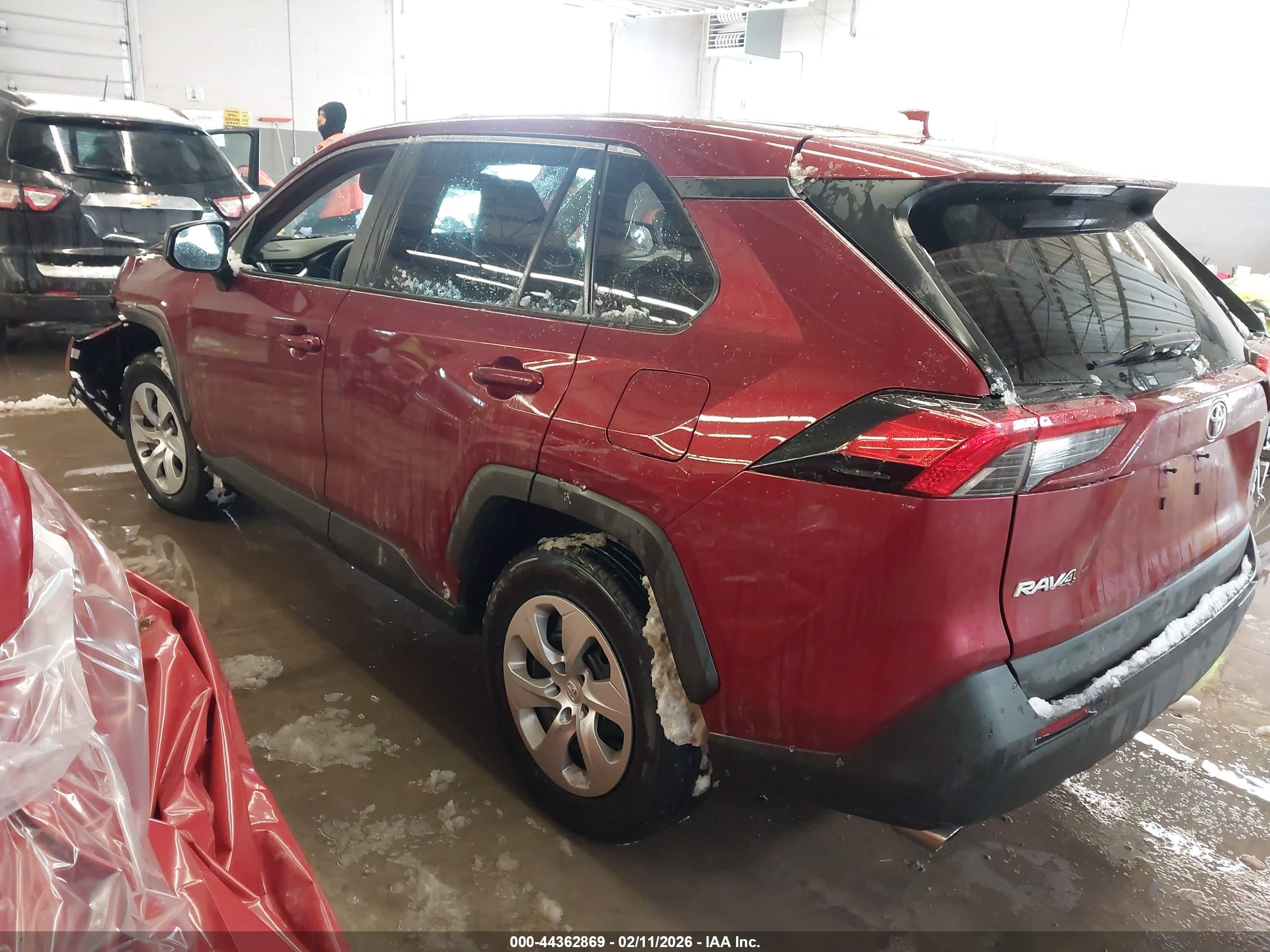 TOYOTA RAV4 image 3