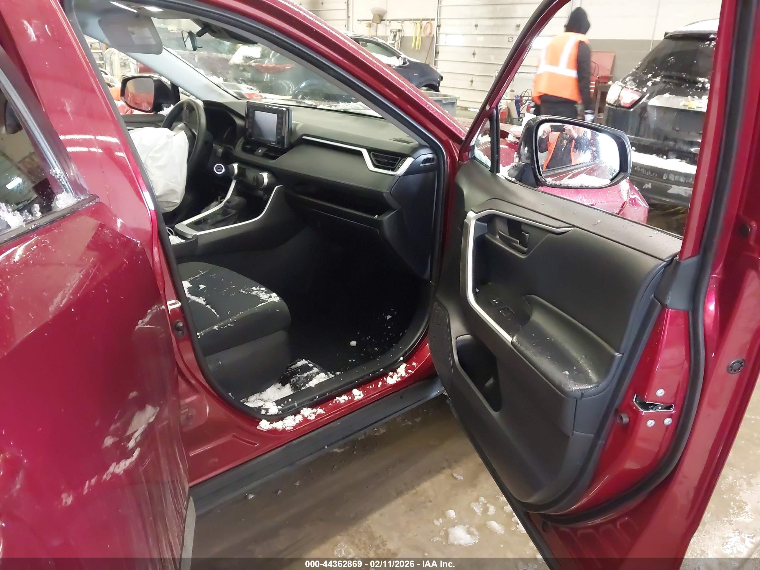 TOYOTA RAV4 image 5