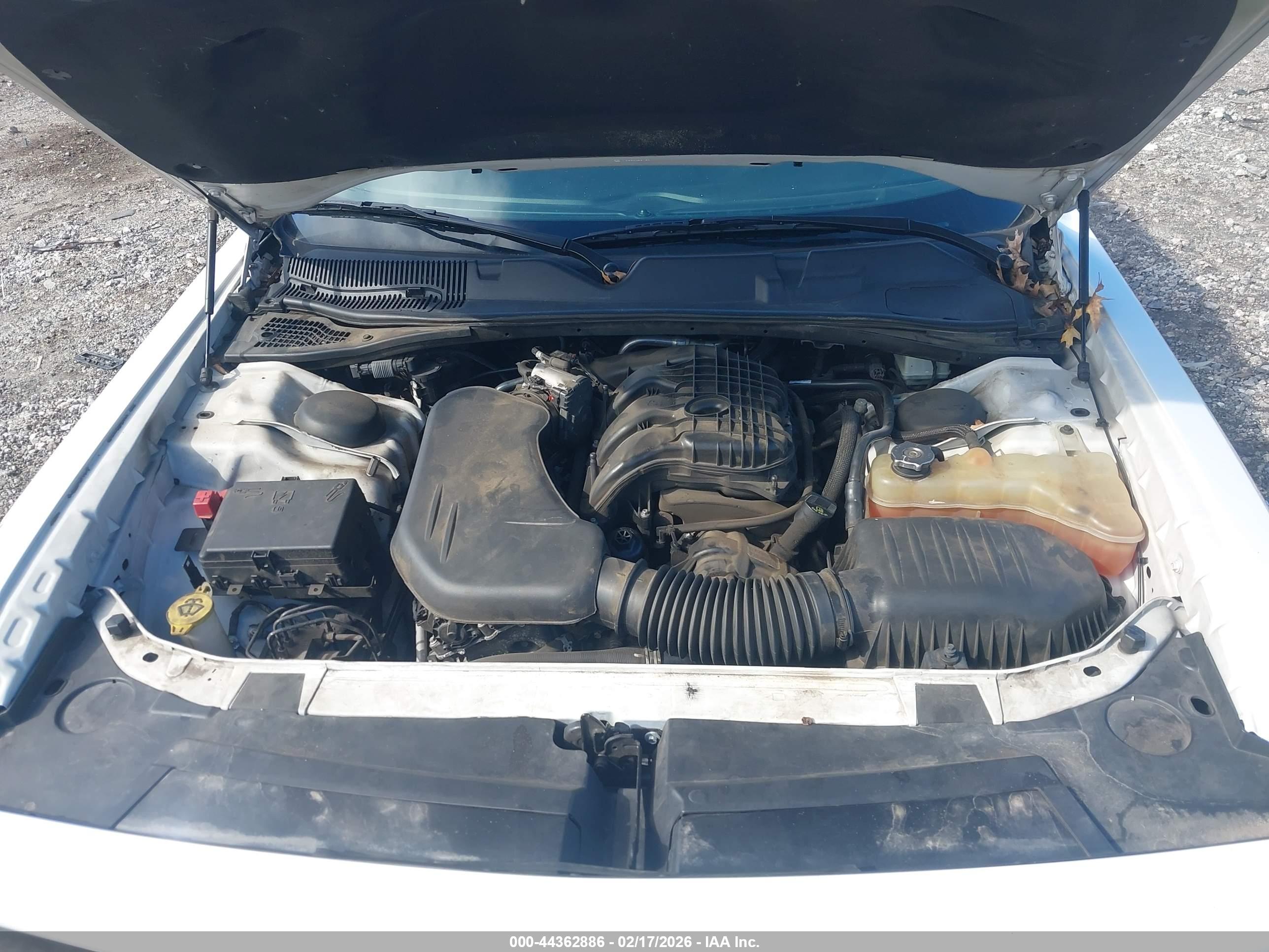 DODGE CHALLENGER image 10