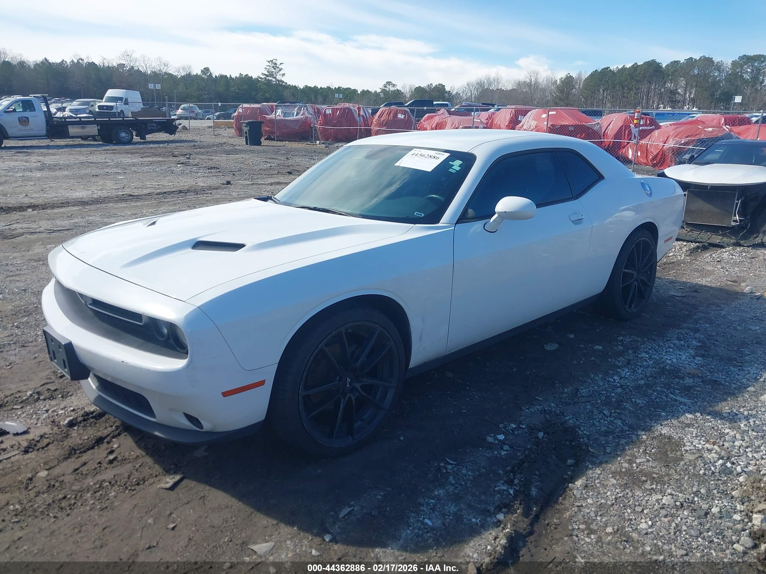 DODGE CHALLENGER image 2