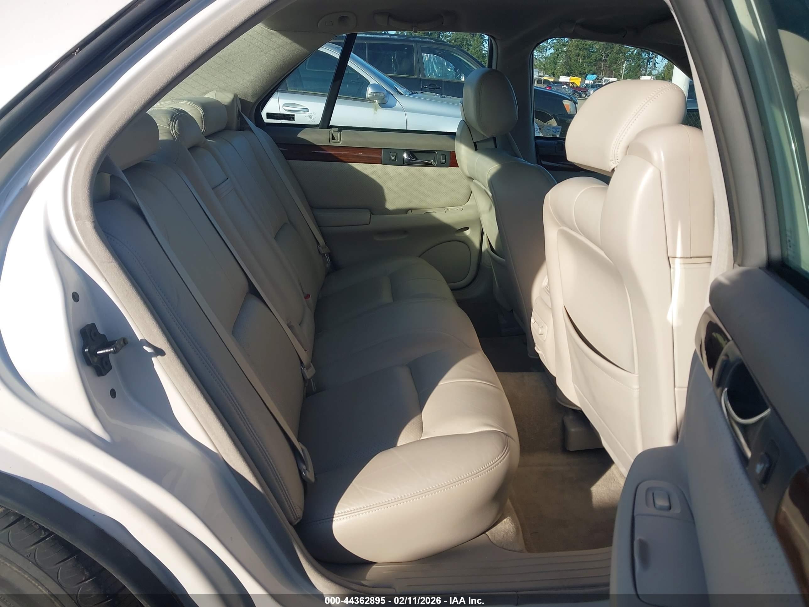 CADILLAC SEVILLE image 8