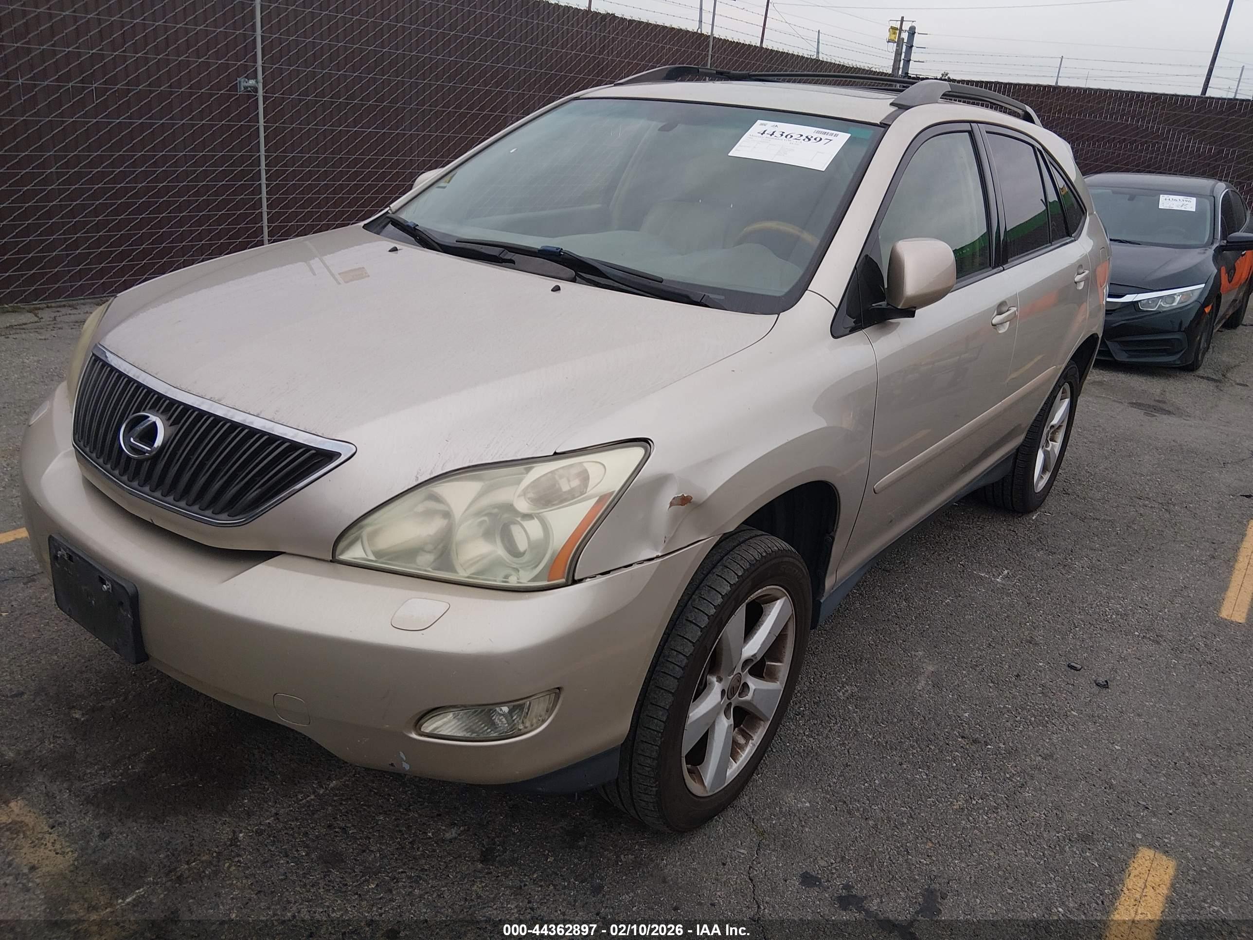 LEXUS RX image 2