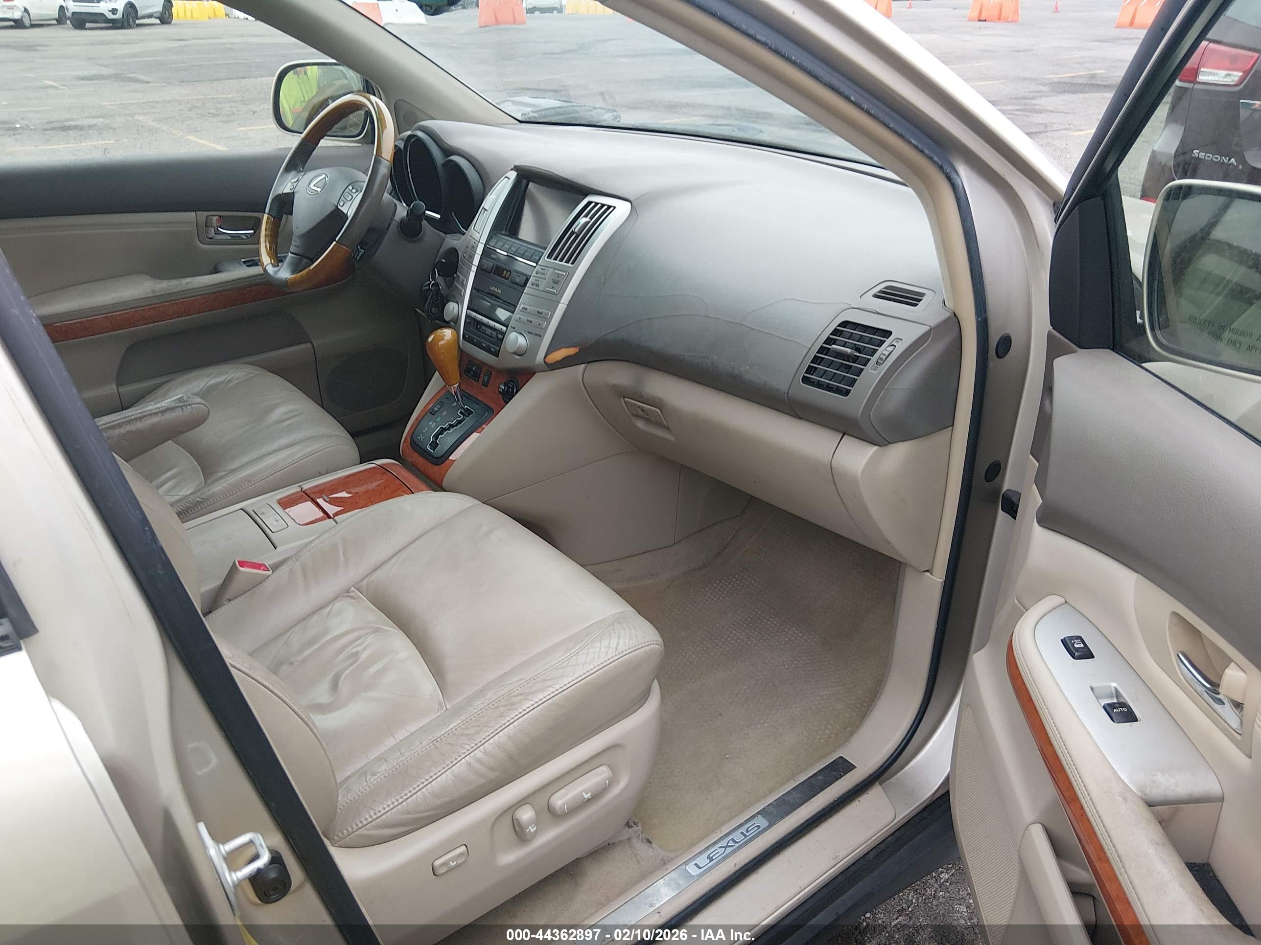 LEXUS RX image 5
