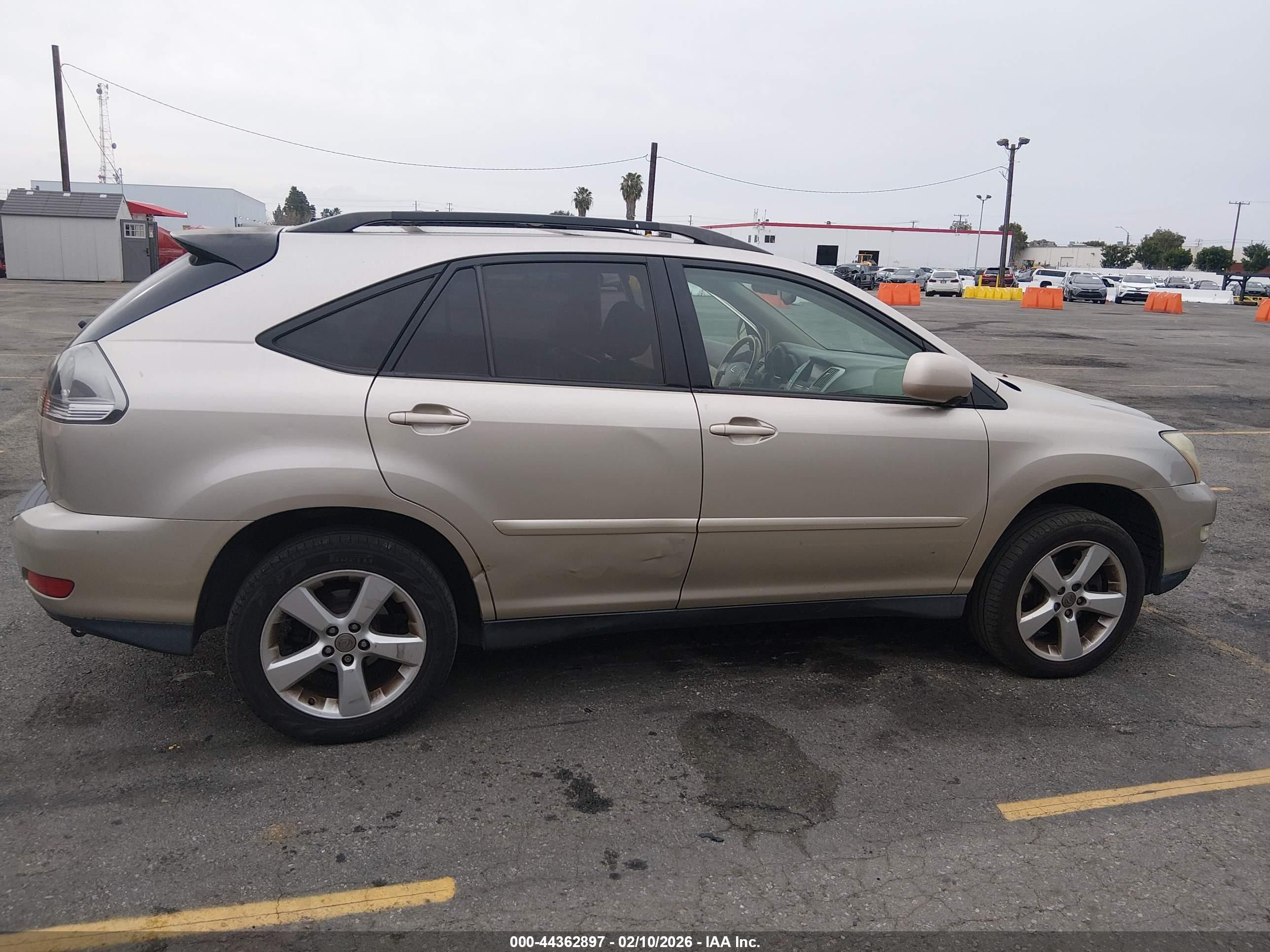 LEXUS RX image 6